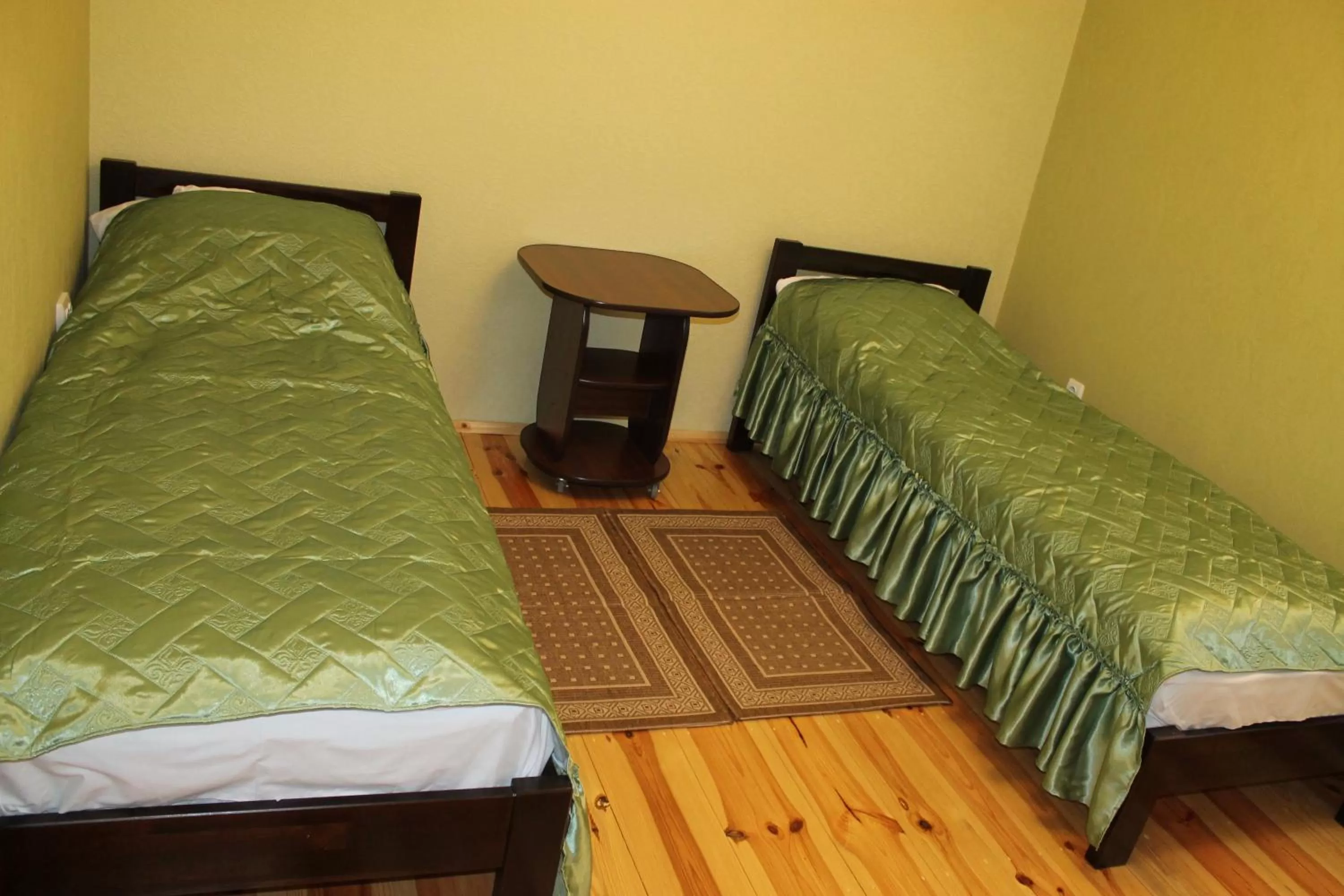 Photo of the whole room, Bed in Troyanda