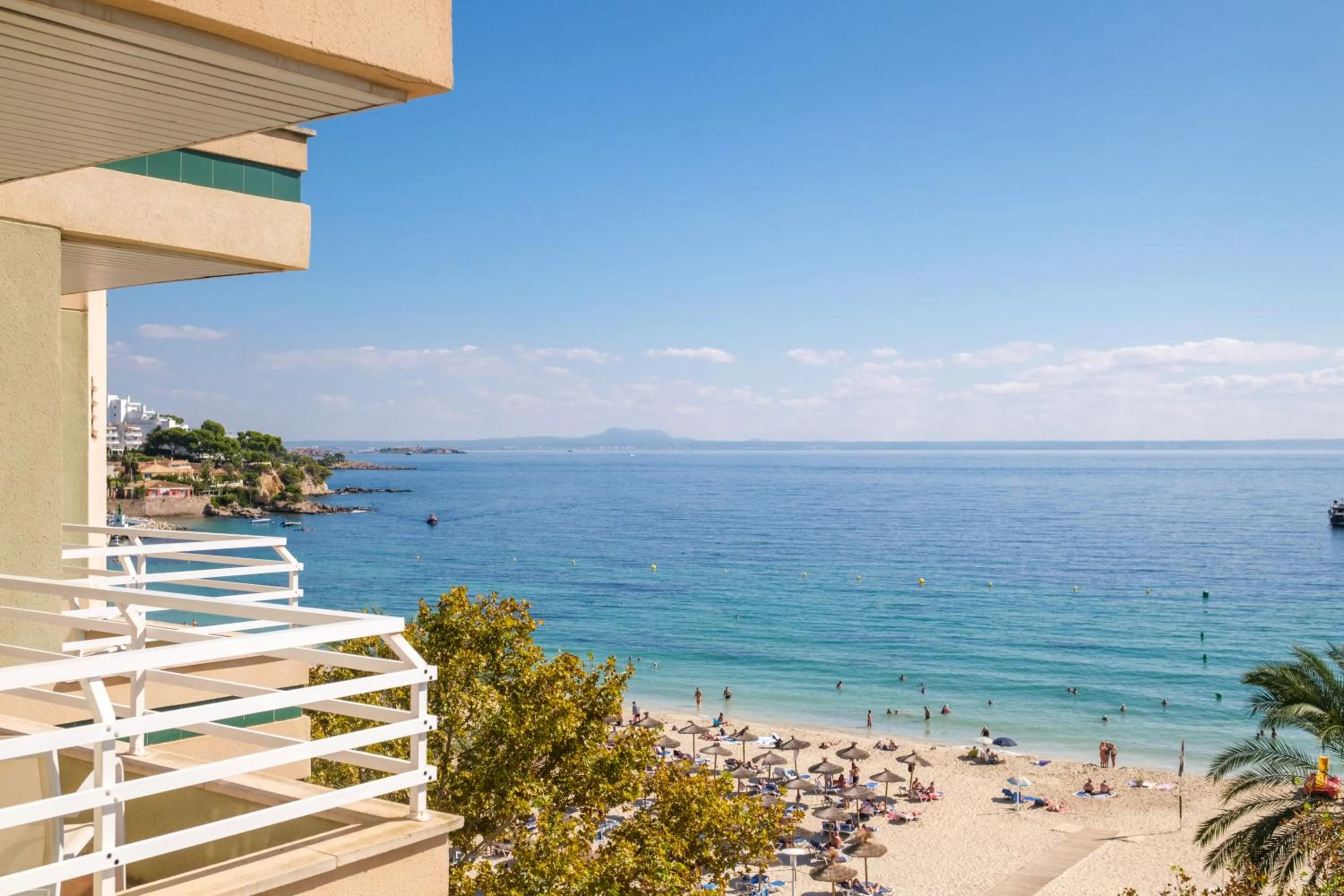 Beach in Hotel Agua Beach "Adults only"