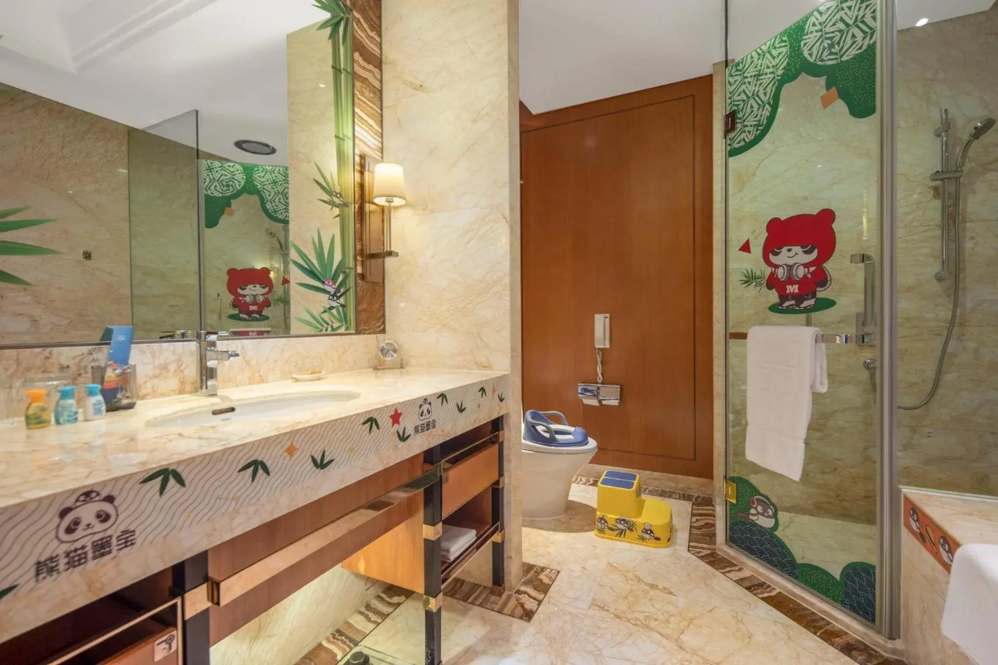 Photo of the whole room, Bathroom in Intercontinental Changzhou