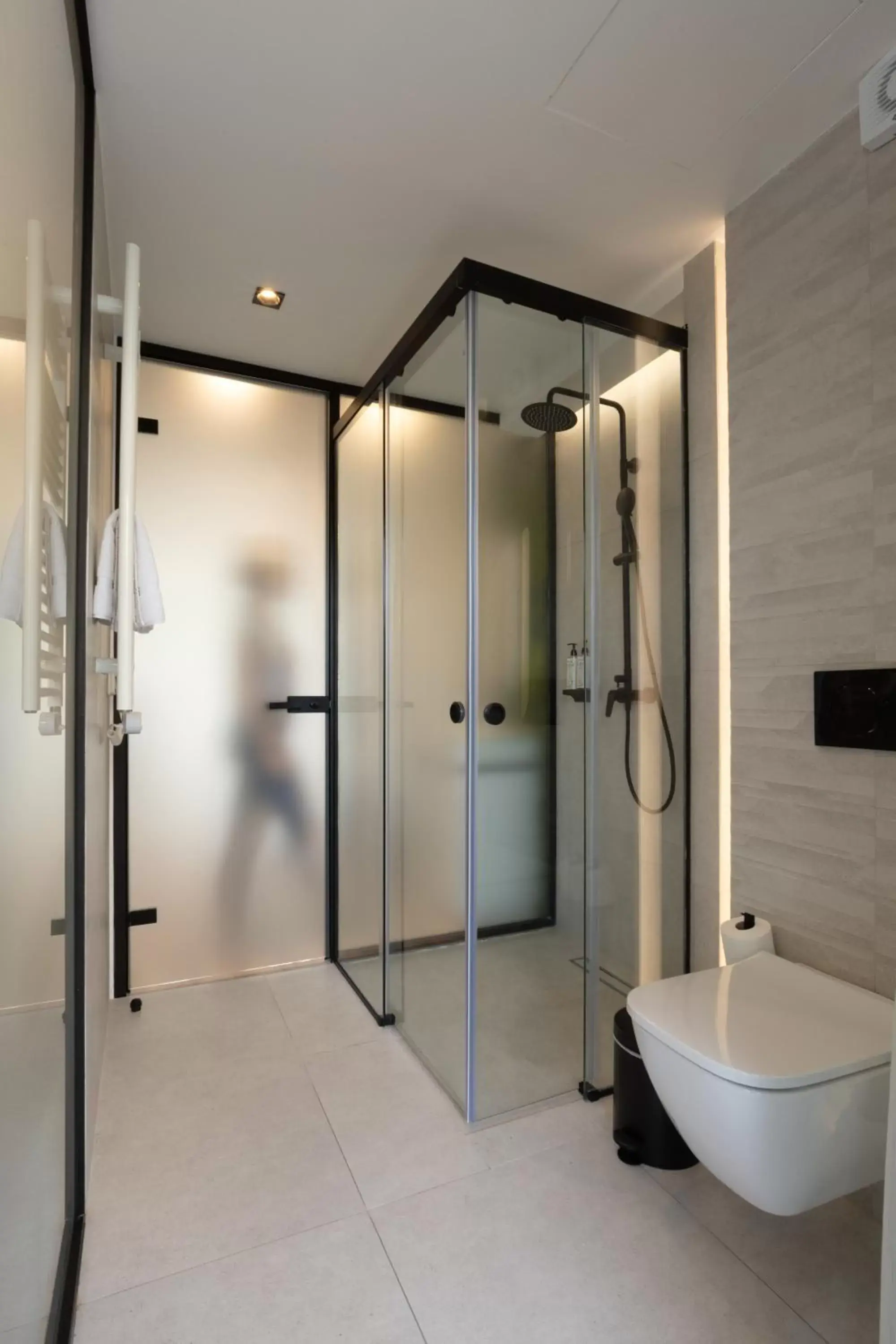 Shower, Bathroom in LUX&EASY Athens Metro Suites