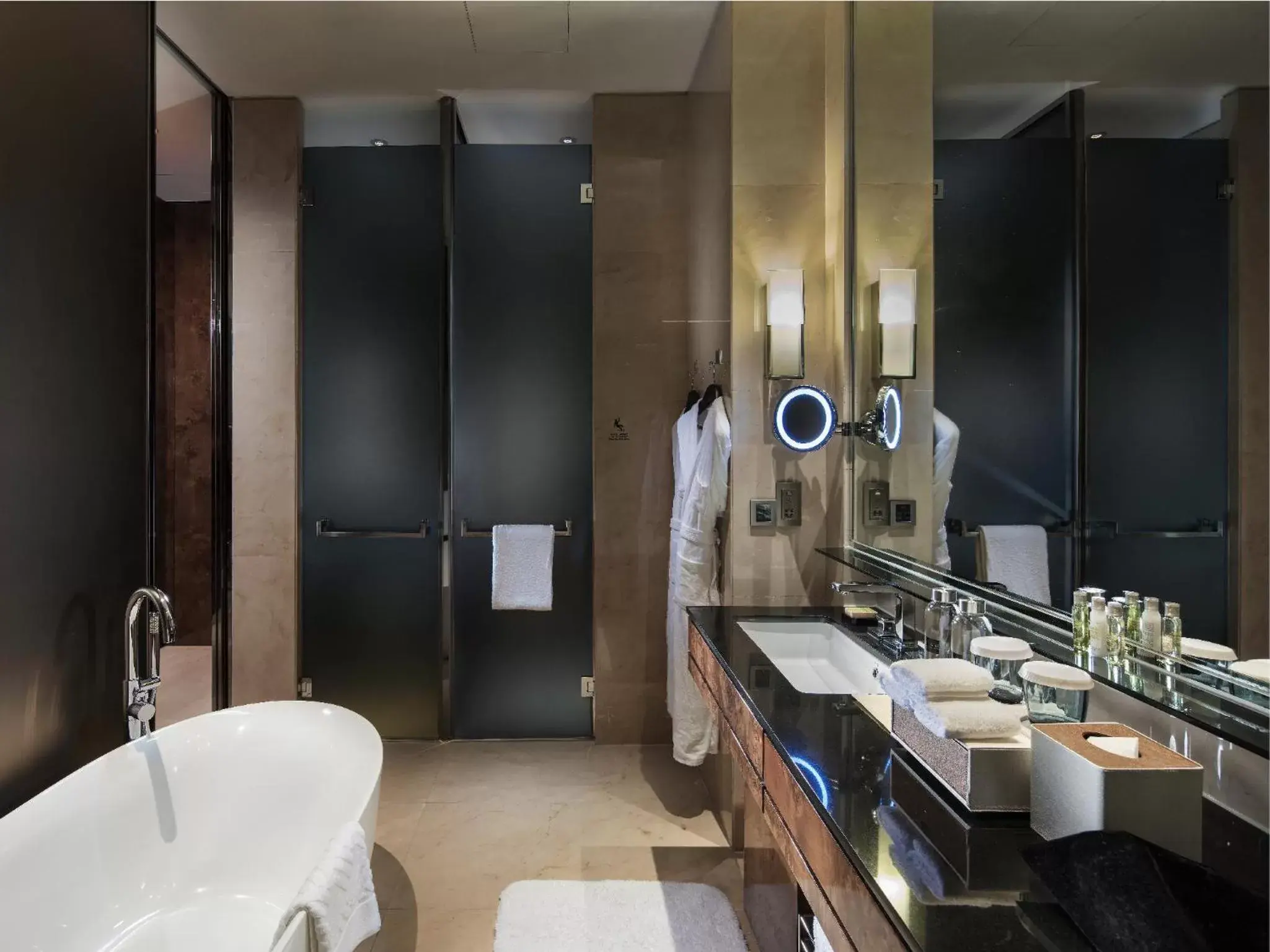 Bathroom in Hilton Guangzhou Tianhe