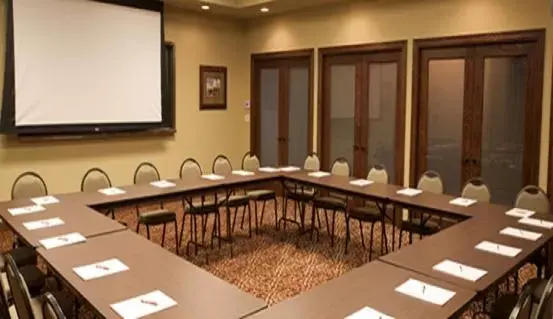 Business facilities in Wildcatter Ranch and Resort