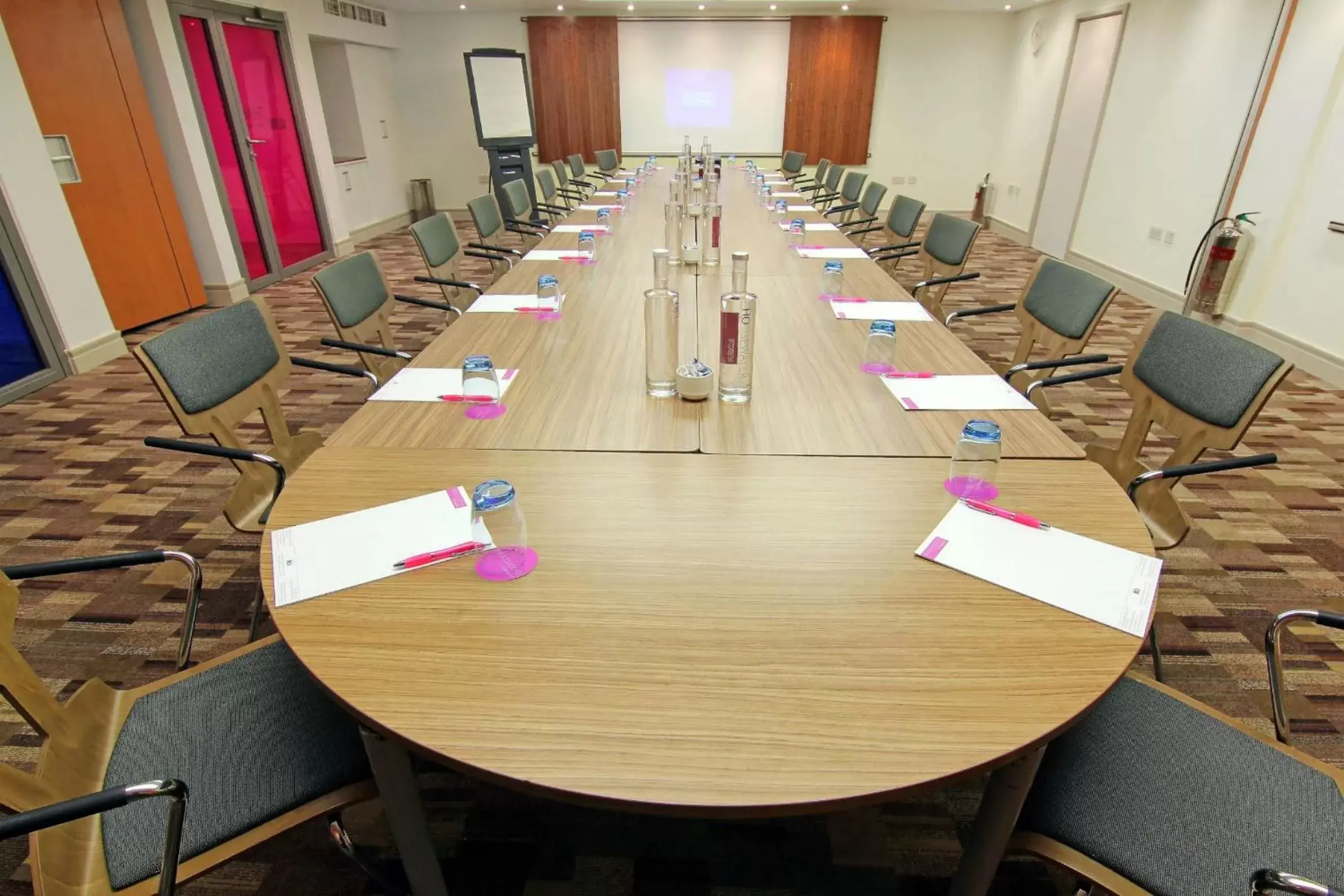 Business facilities, Business Area/Conference Room in Ambassadors Bloomsbury