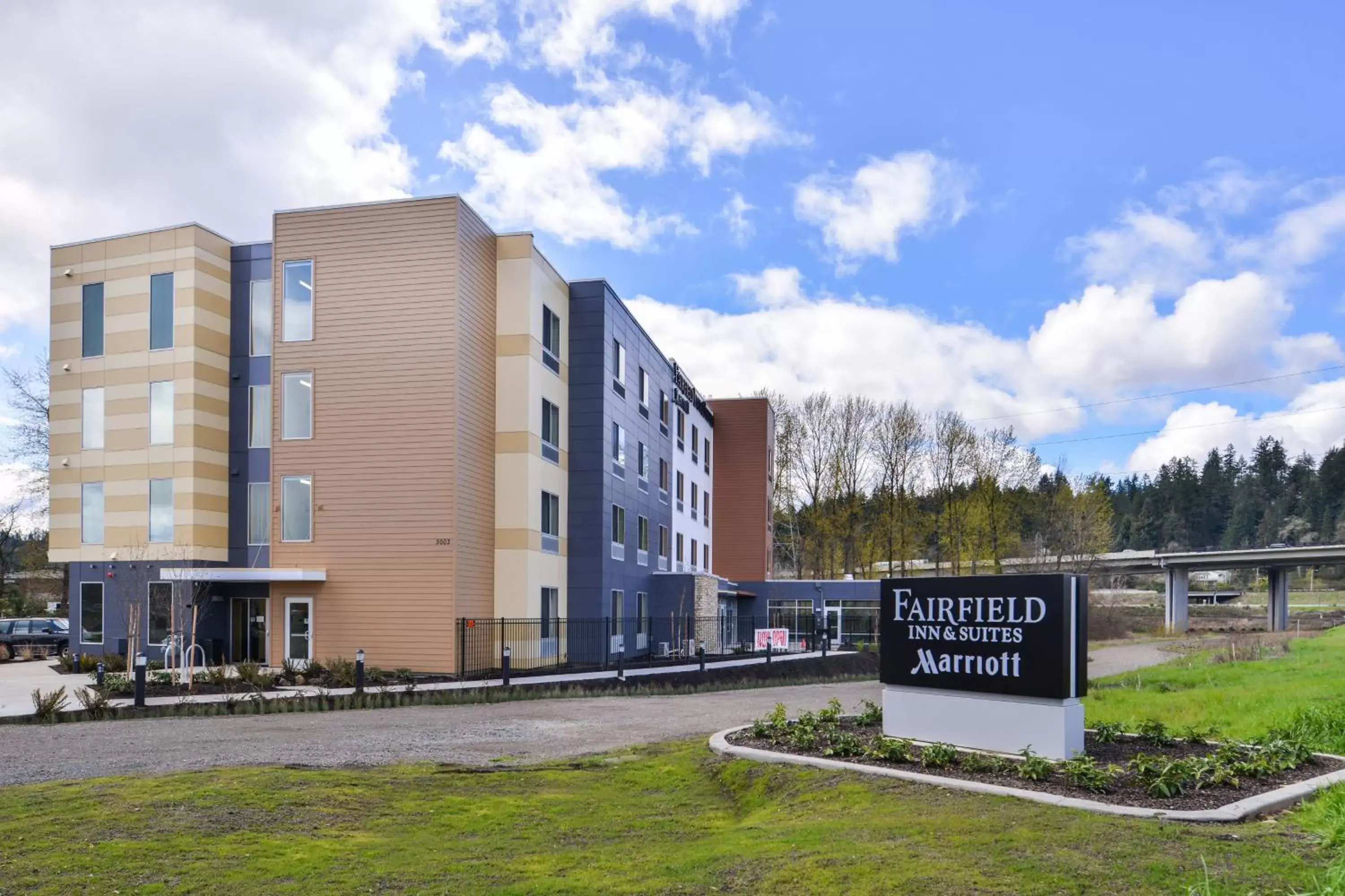 Property Building in Fairfield Inn & Suites by Marriott Eugene East/Springfield