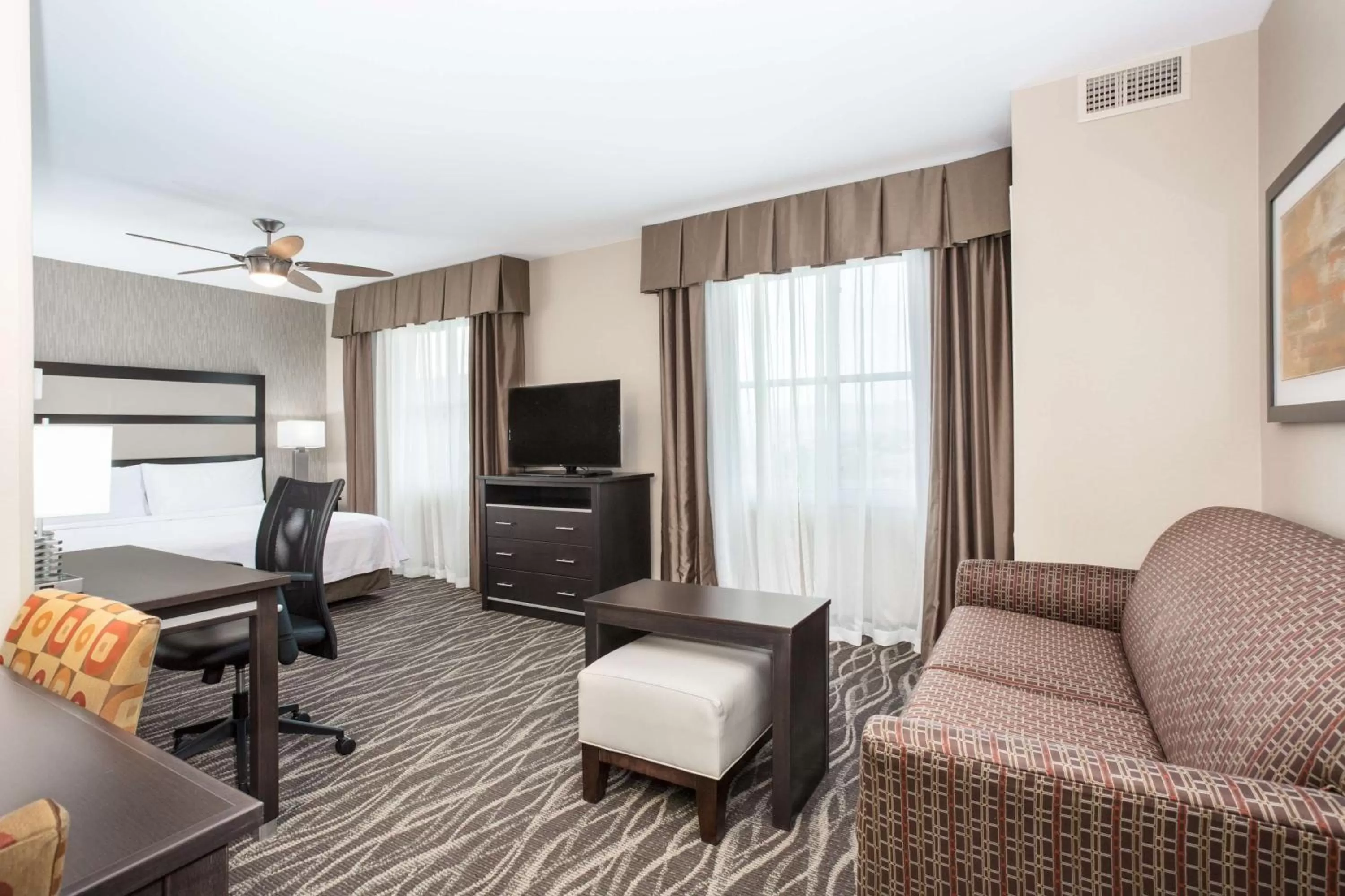 Living room in Homewood Suites by Hilton South Las Vegas