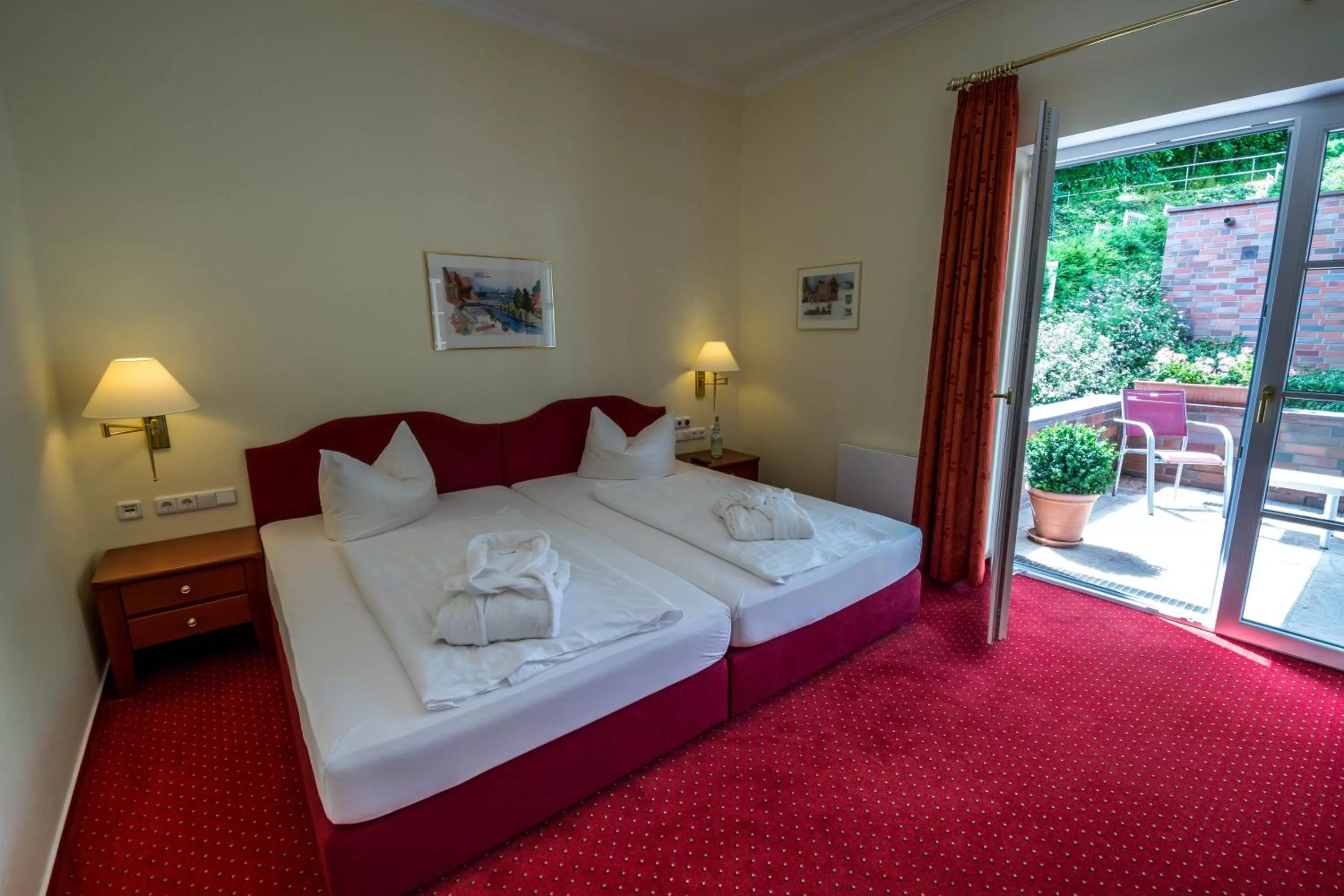 Bedroom, Bed in Hotel Hafen Hitzacker - Elbe