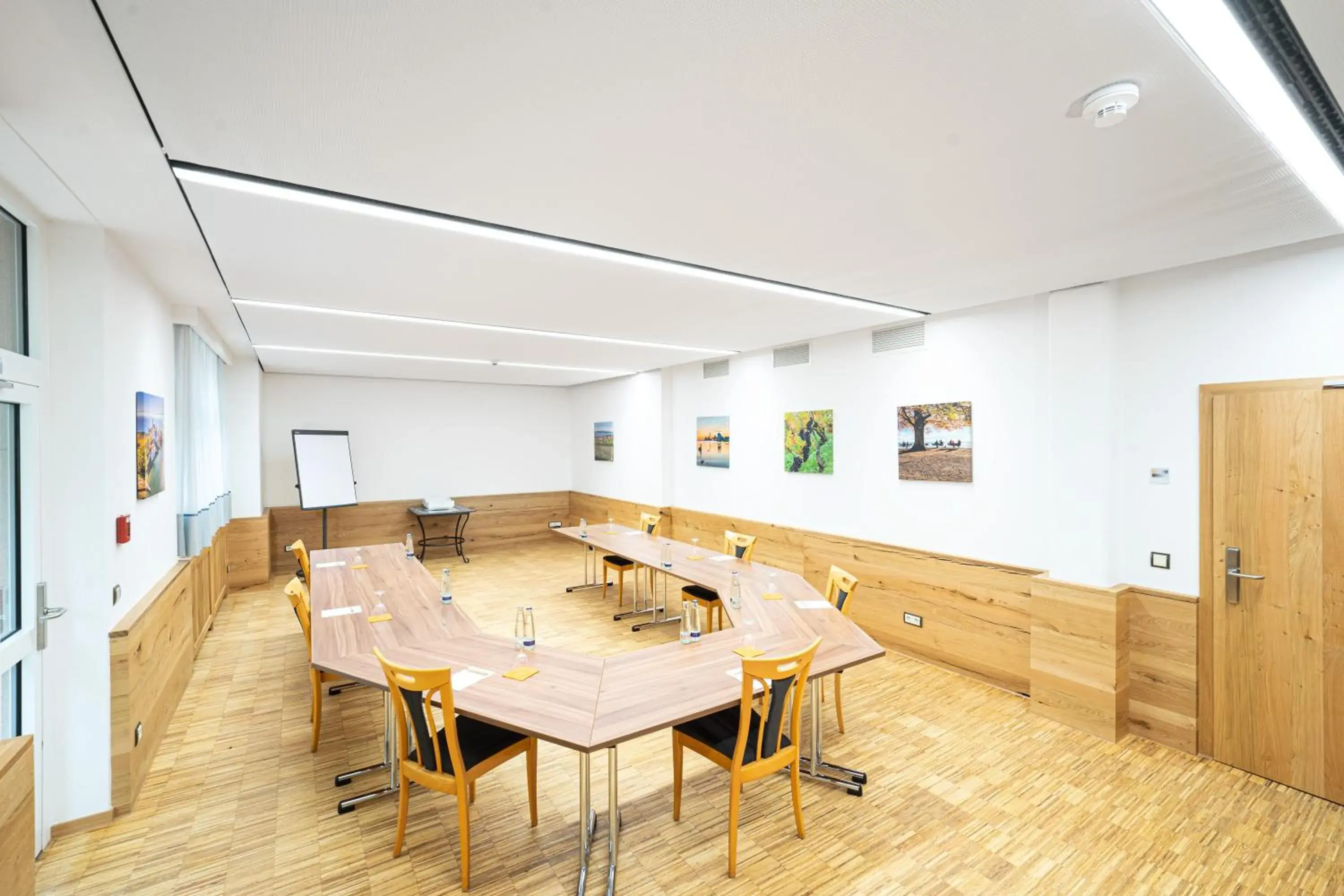 Meeting/conference room, Restaurant/Places to Eat in Park Hotel Laim