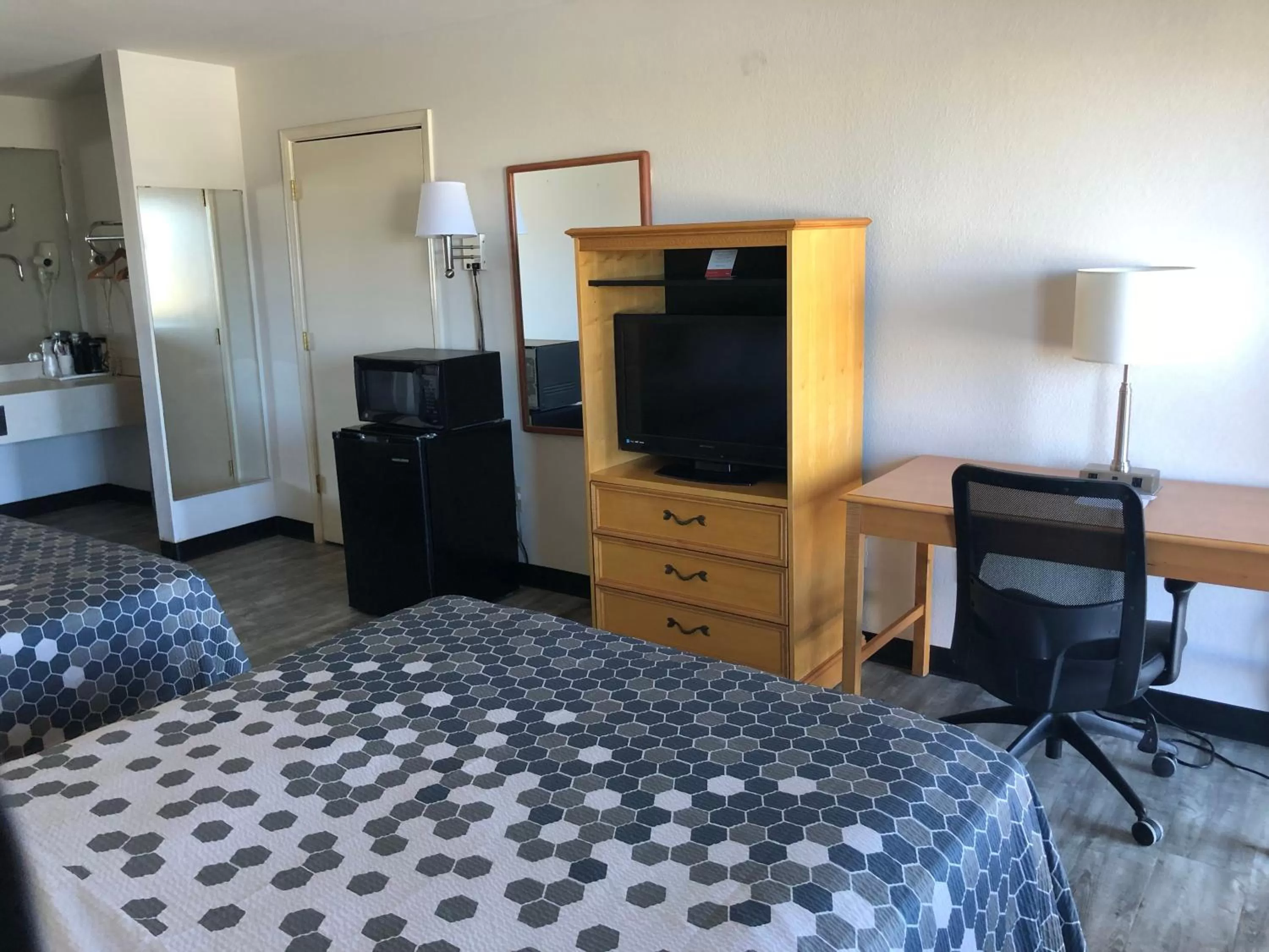 TV and multimedia, Bed in Econo Lodge Lordsburg I-10