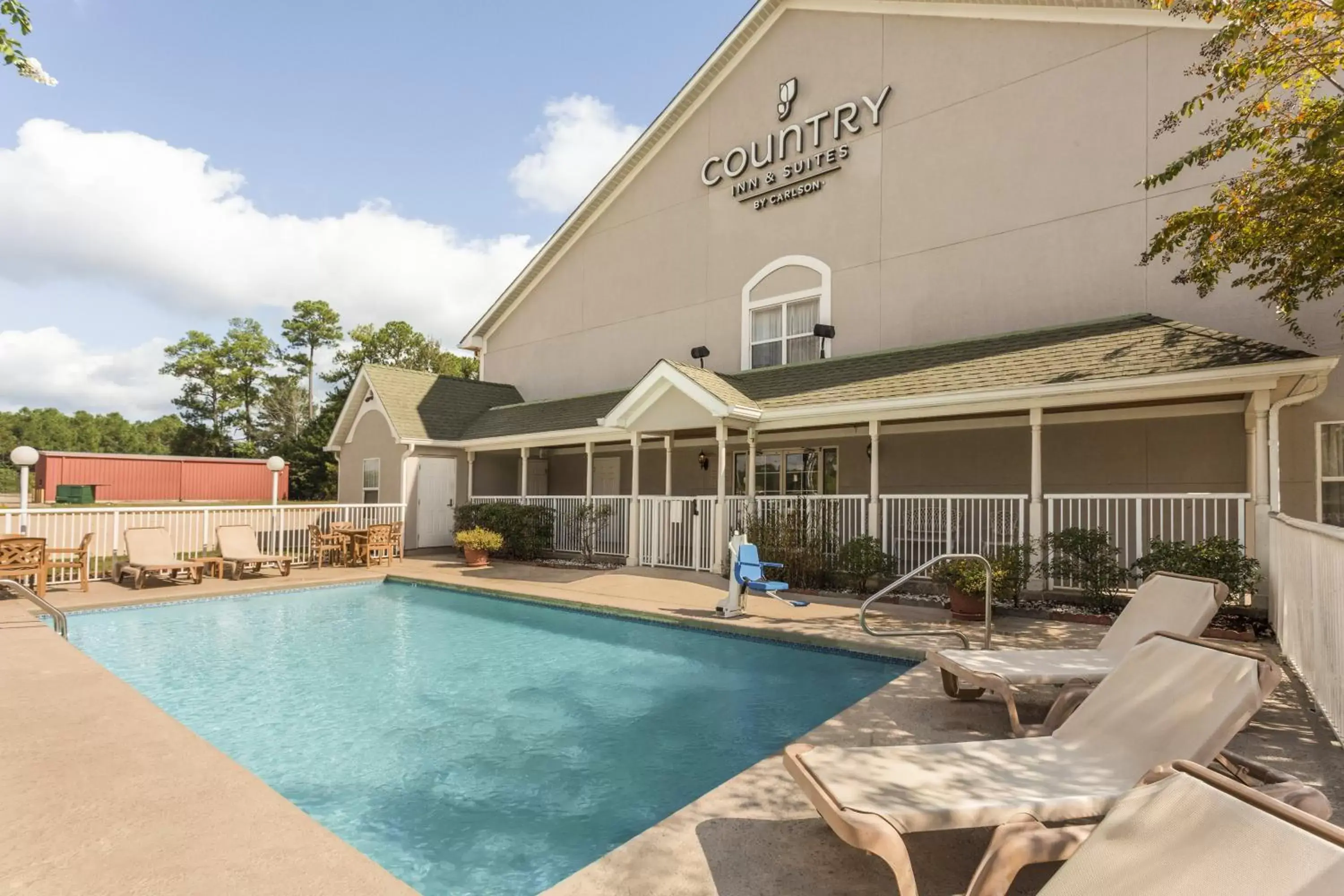 Day, Property Building in Country Inn & Suites by Radisson, Biloxi-Ocean Springs, MS
