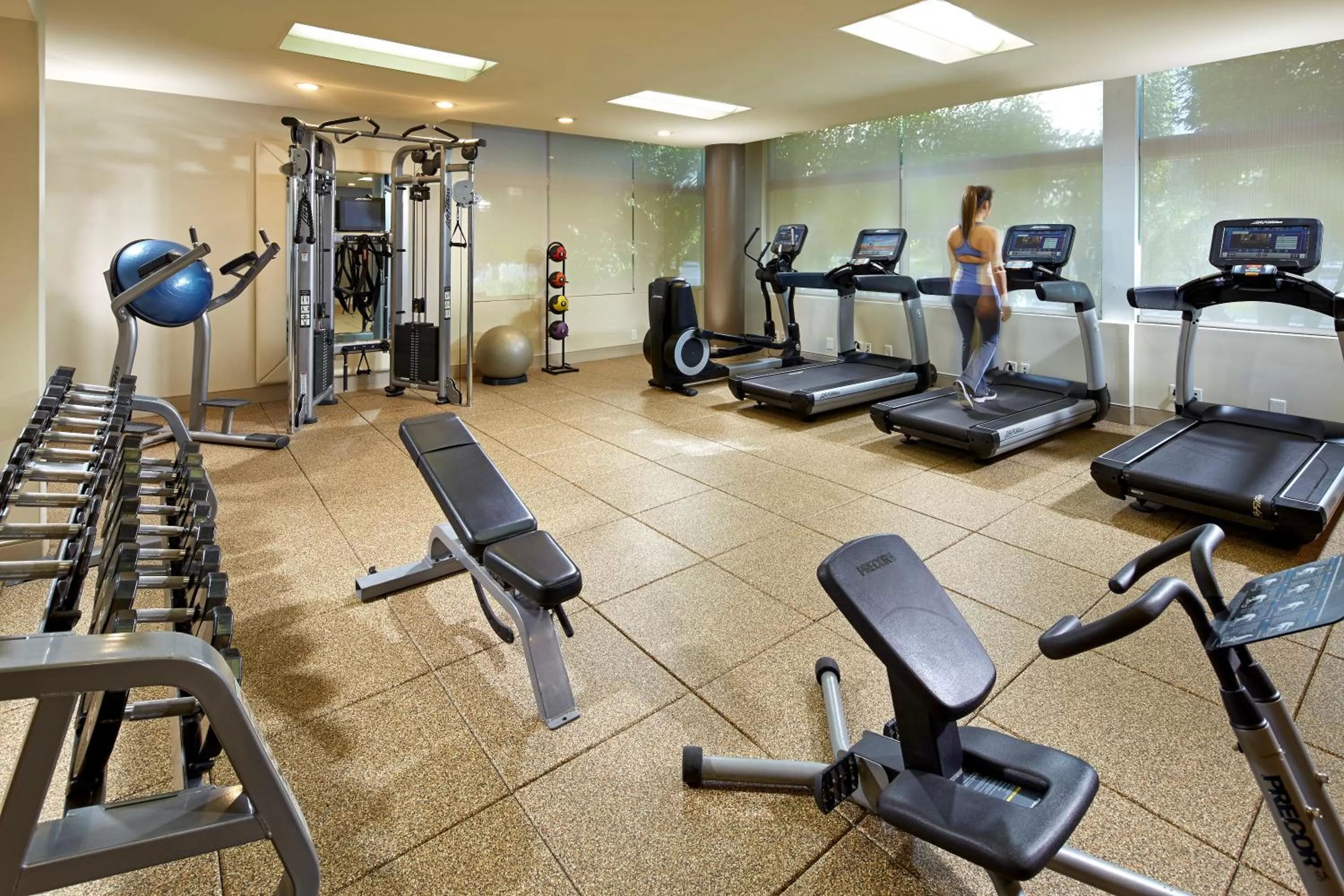 Fitness centre/facilities in DoubleTree by Hilton LAX - El Segundo