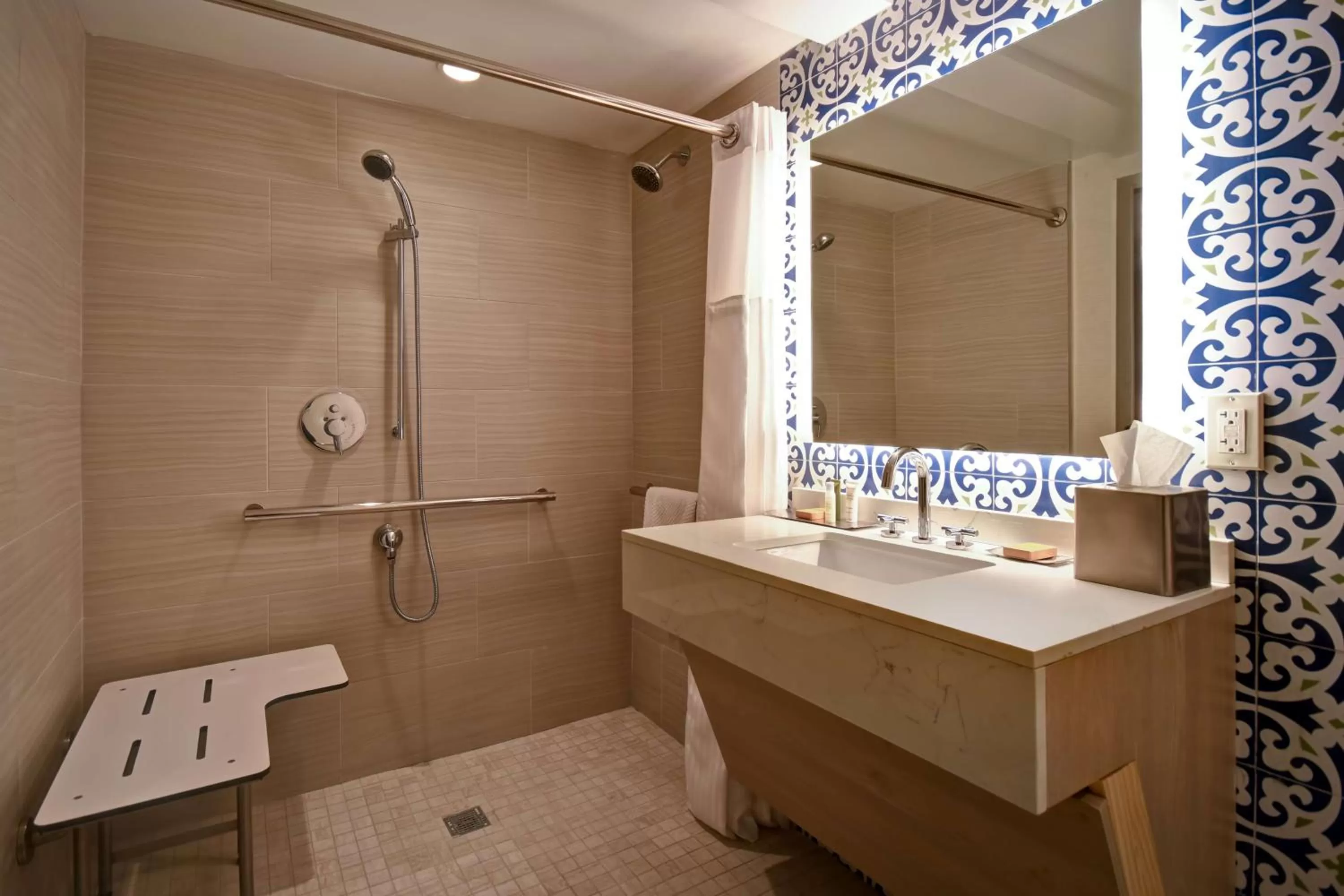 Bathroom in DoubleTree by Hilton Oceanfront Virginia Beach