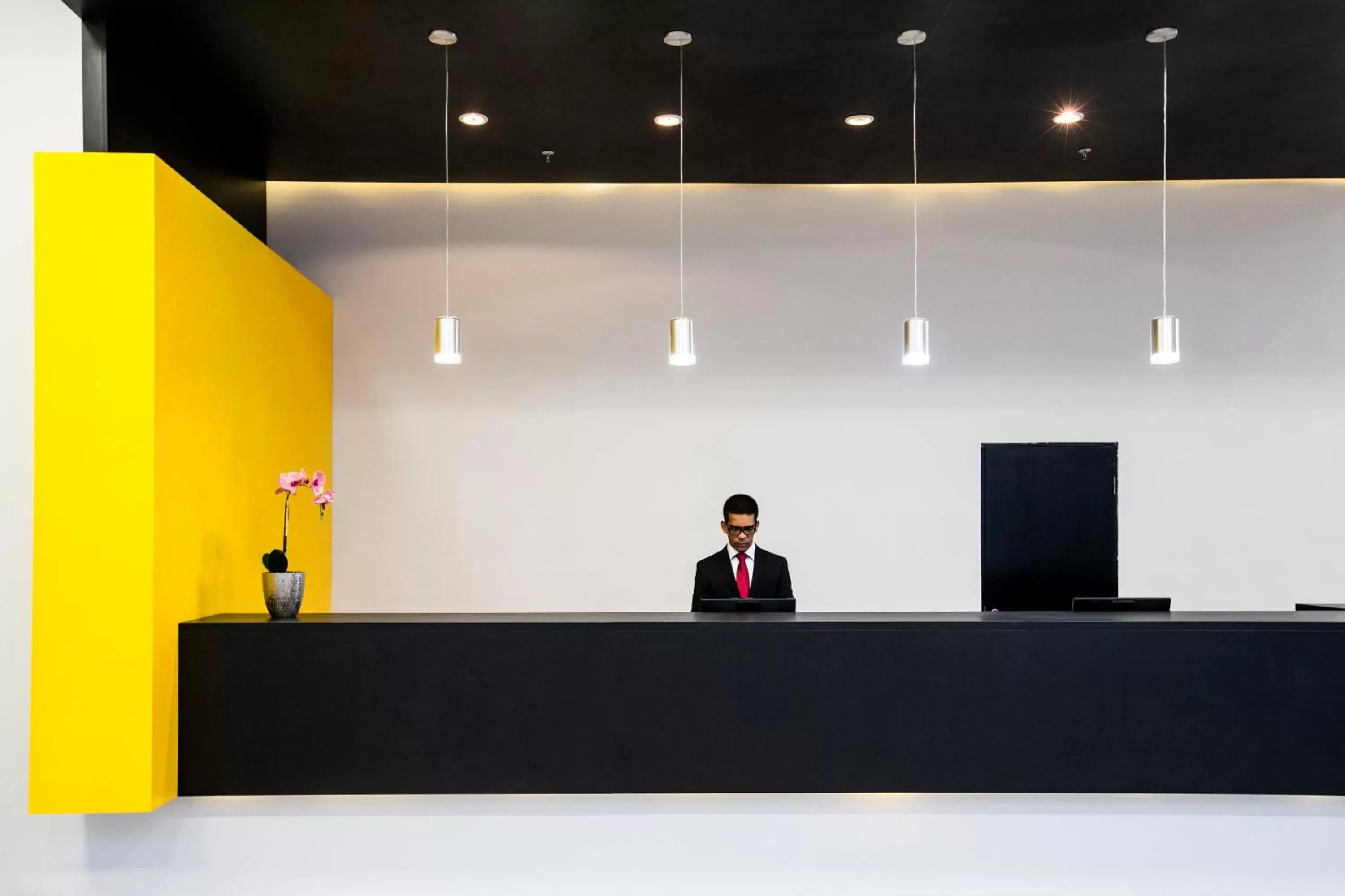 Lobby or reception, Staff in Slim Cuiabá Aeroporto by Slaviero Hotéis