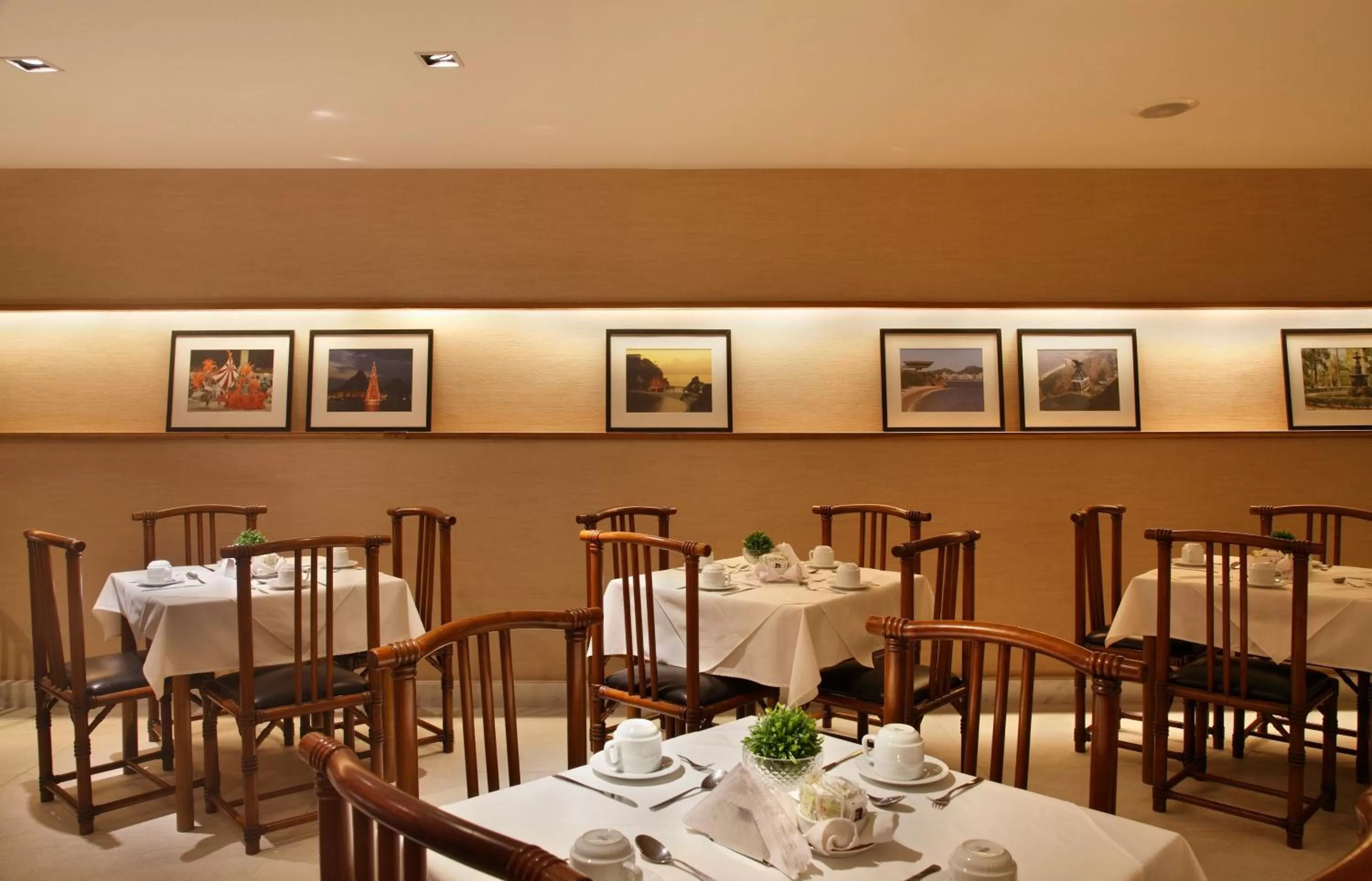 Restaurant/places to eat in Copa Sul Hotel