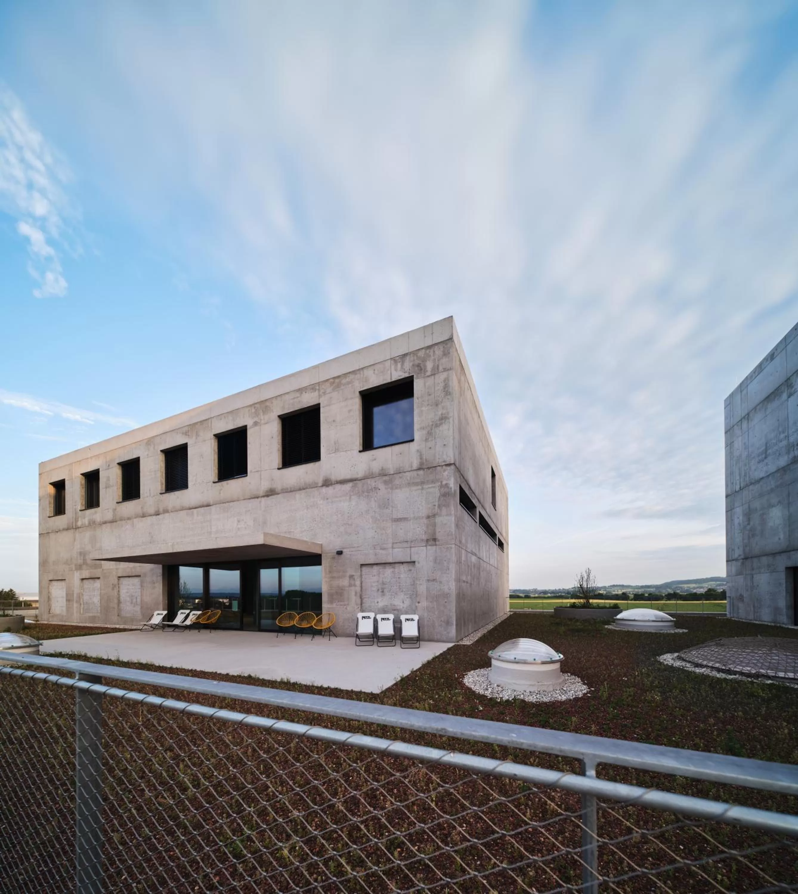 Property building in Boulderbar Hotel Self-Check in