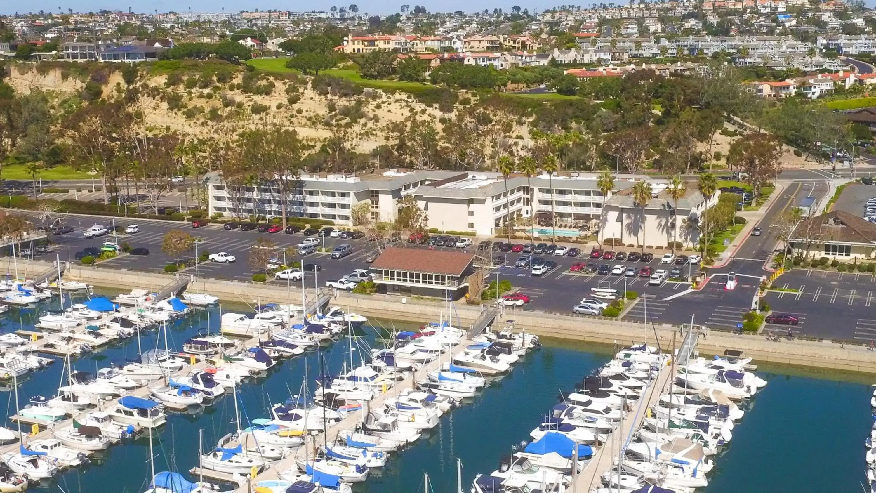 Property building, Bird's-eye View in Dana Point Marina Inn