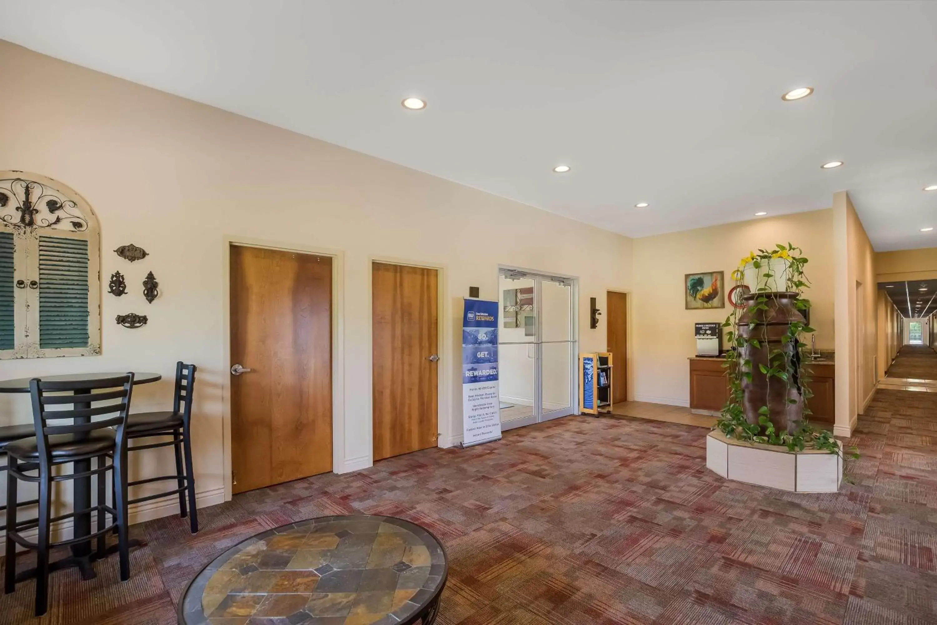 Lobby or reception in SureStay Hotel by Best Western Whittington Rend Lake