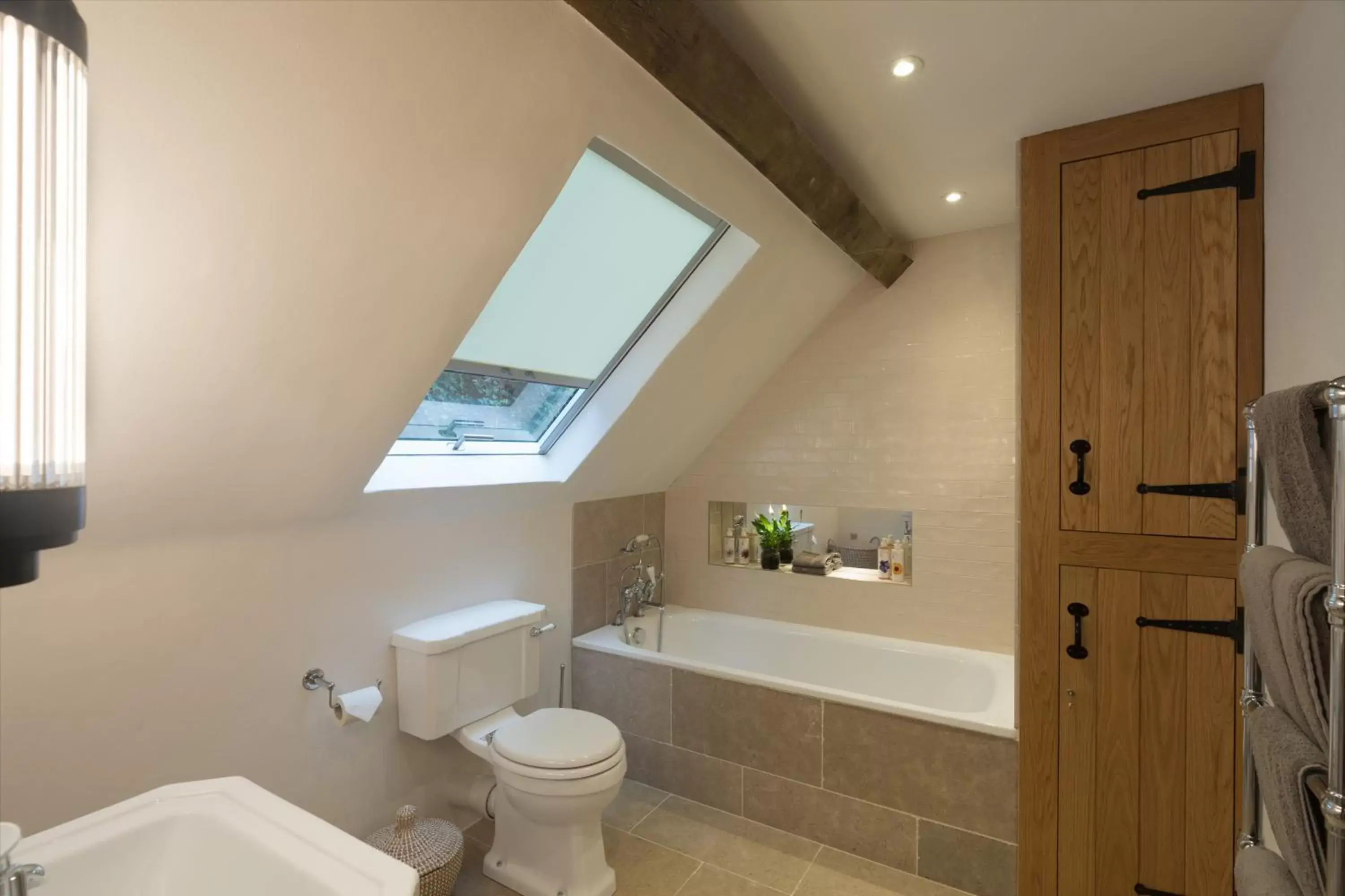 Bathroom in The Royal Oak Tetbury