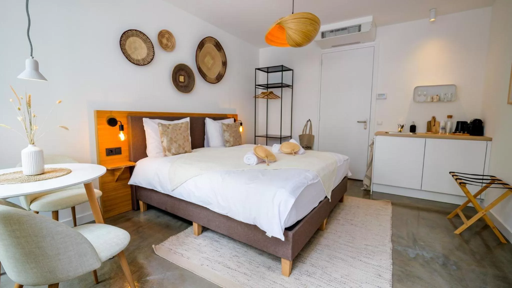 Bedroom, Bed in Hotel Paradis Zandvoort