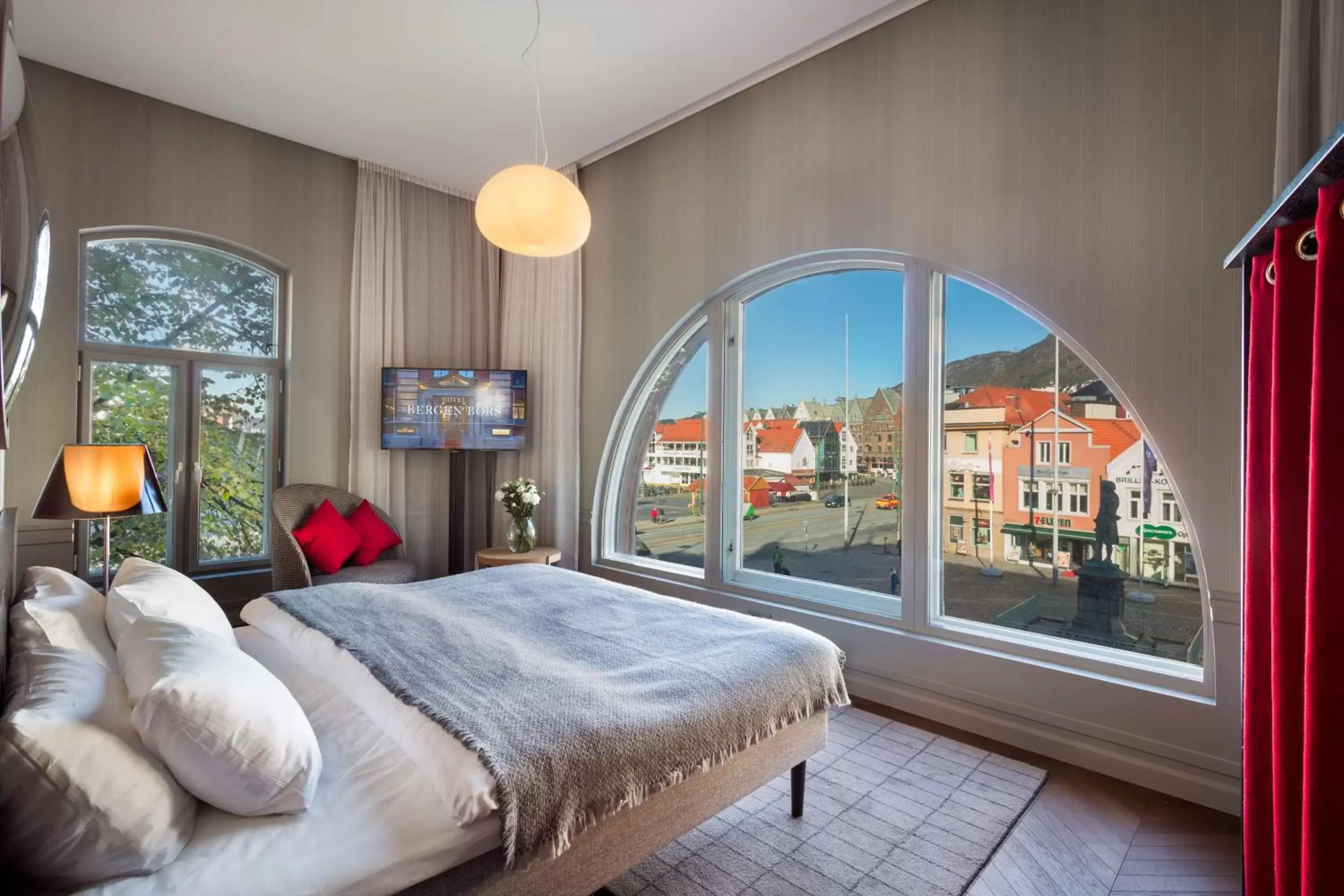 Photo of the whole room in Bergen Børs Hotel