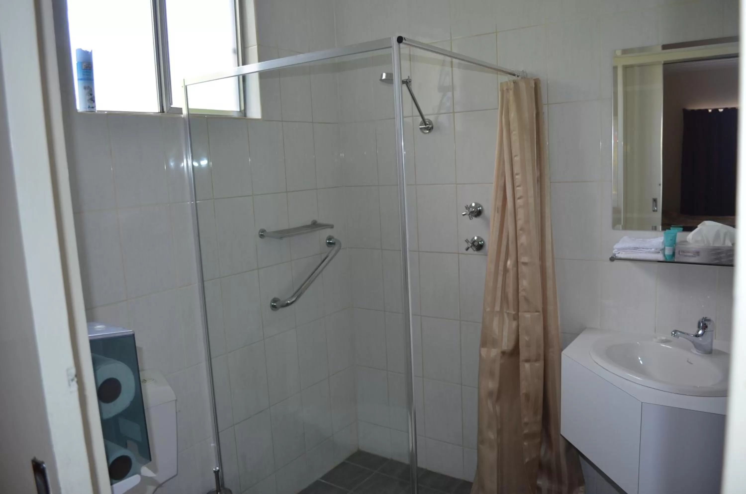 Bathroom in Kadina Village Motel