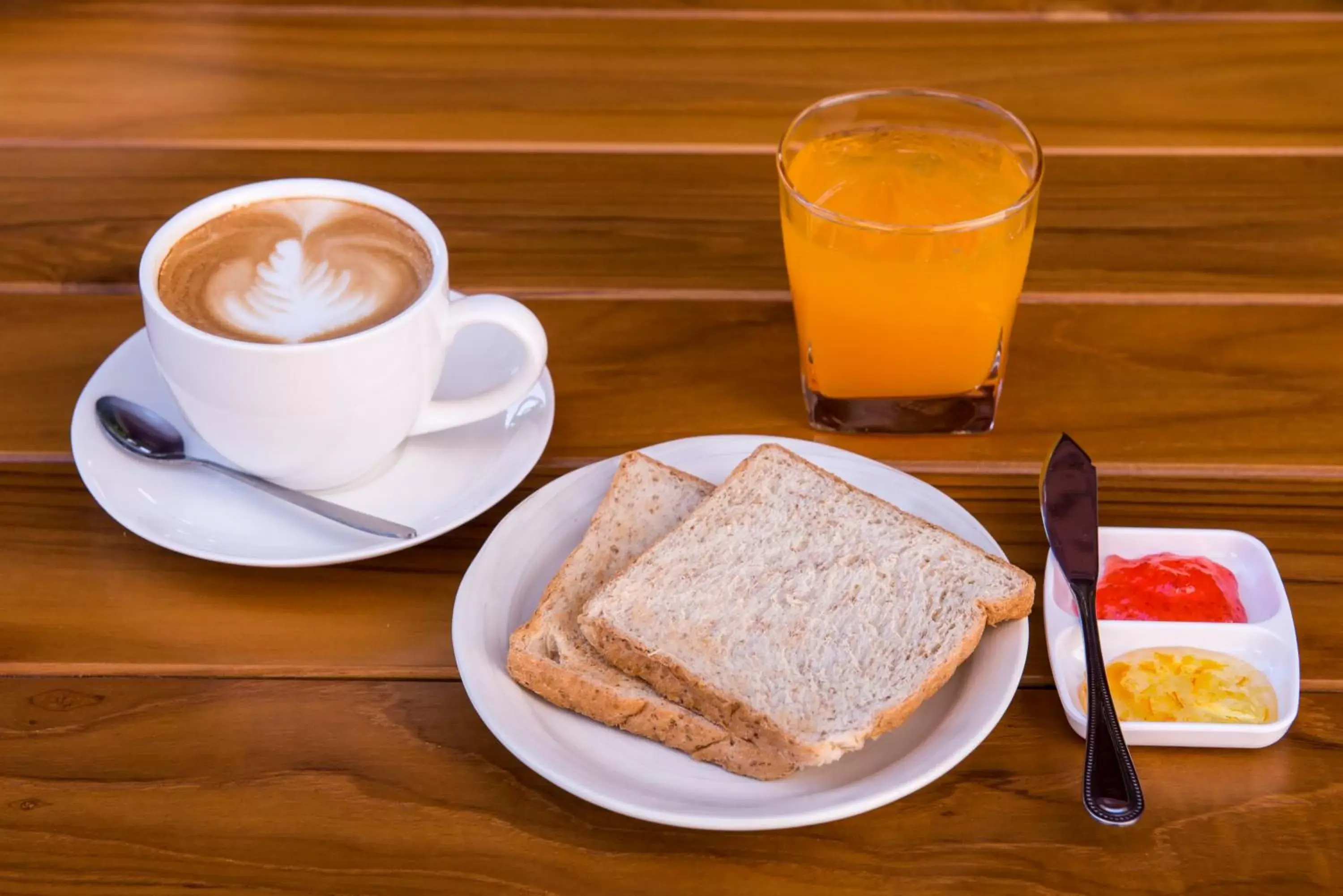 Breakfast in U Duay Gan Garden Home