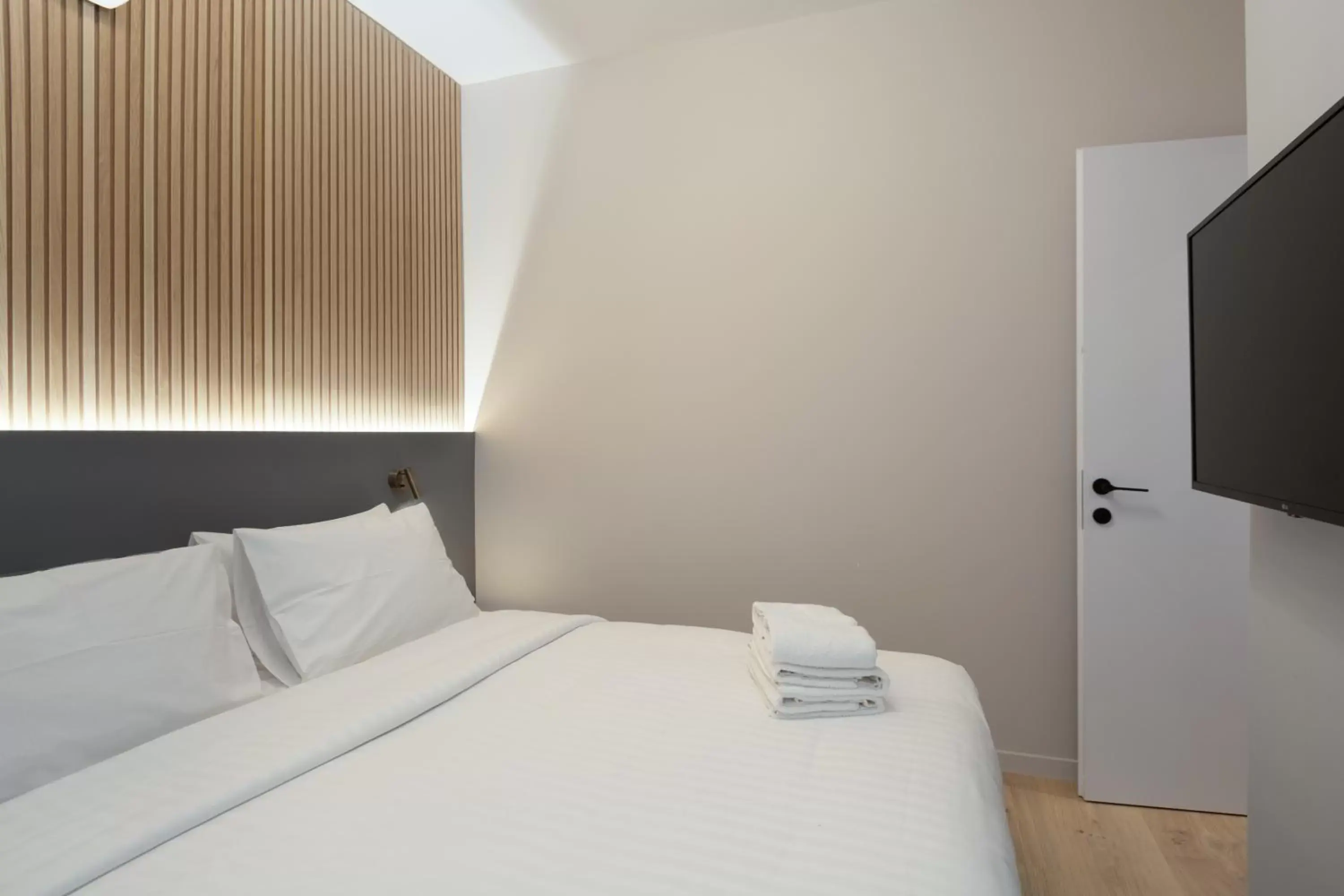 Bed in LUX&EASY Athens Downtown Residences