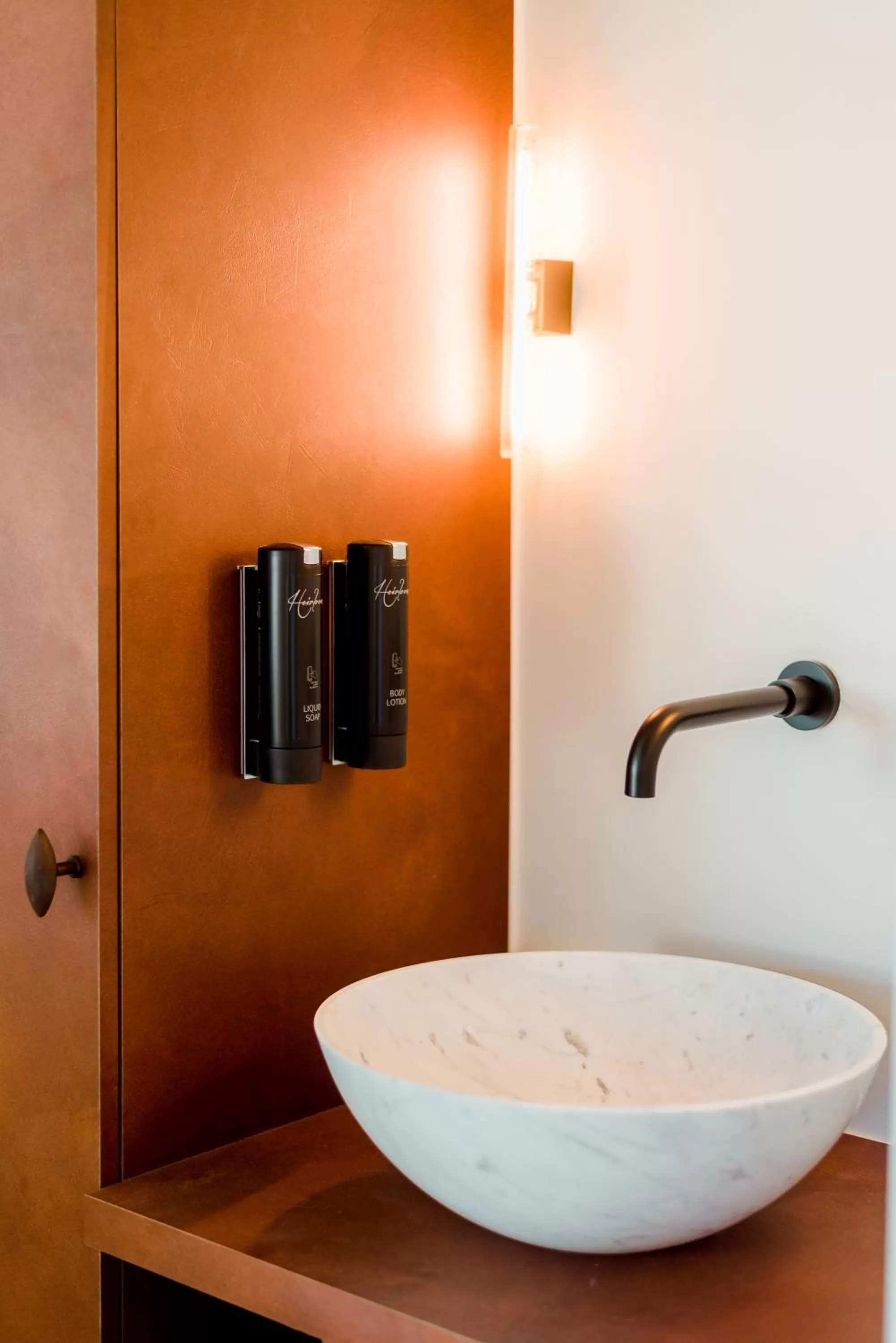 Bathroom in Heirloom - The Librarian