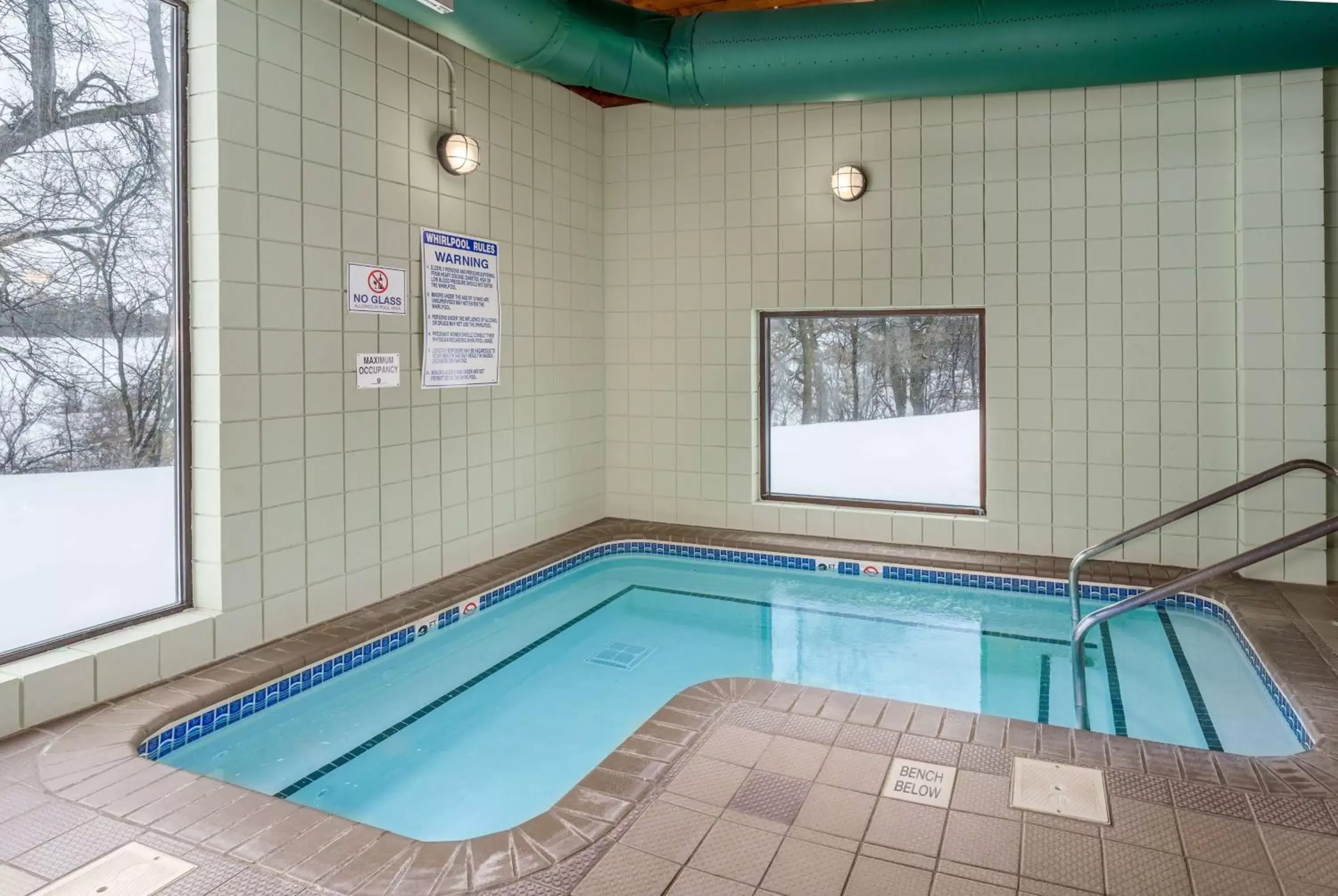 Hot Tub, Swimming Pool in AmericInn by Wyndham New Richmond