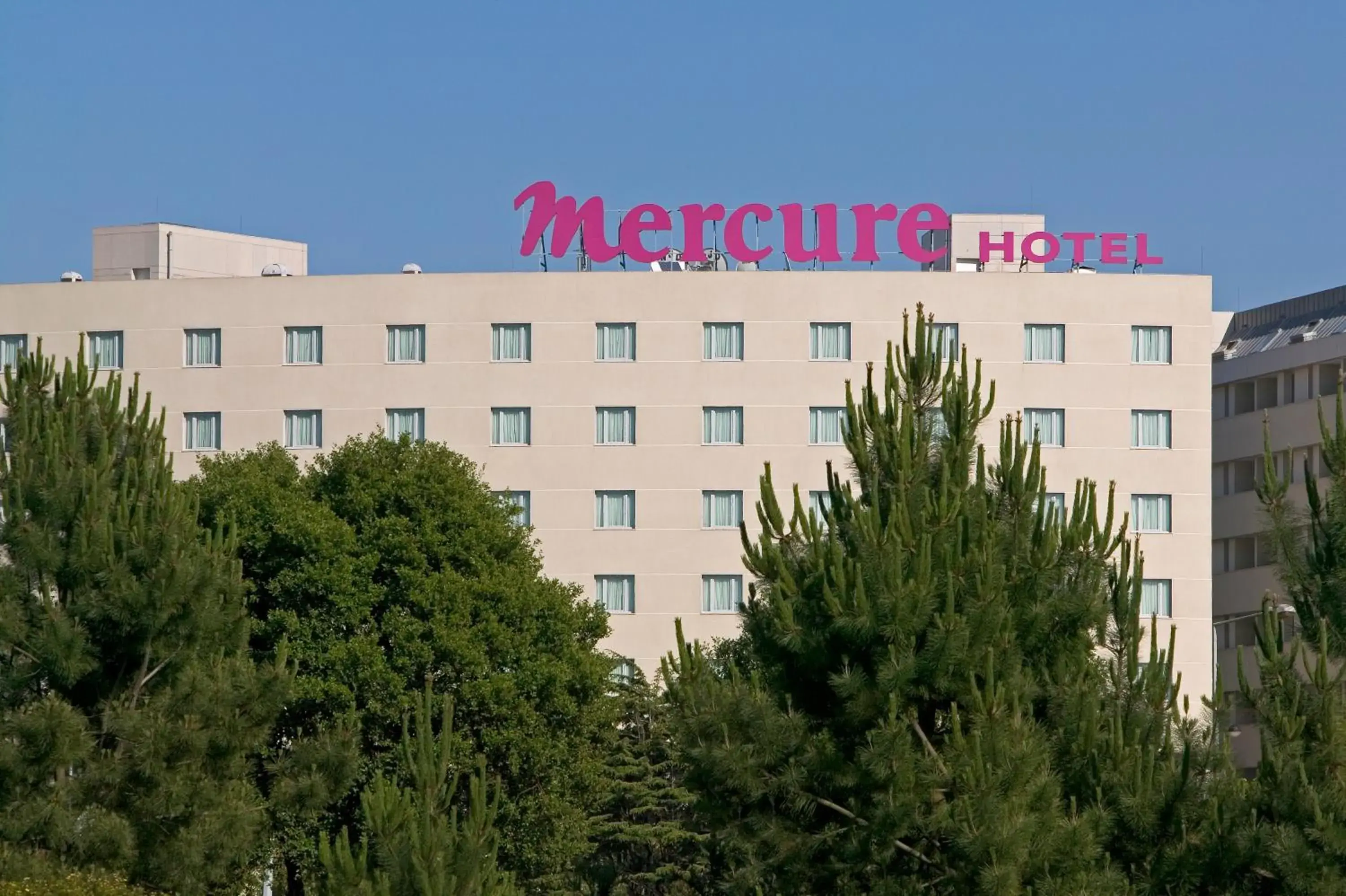 Facade/entrance, Property Building in Hotel Mercure Porto Gaia