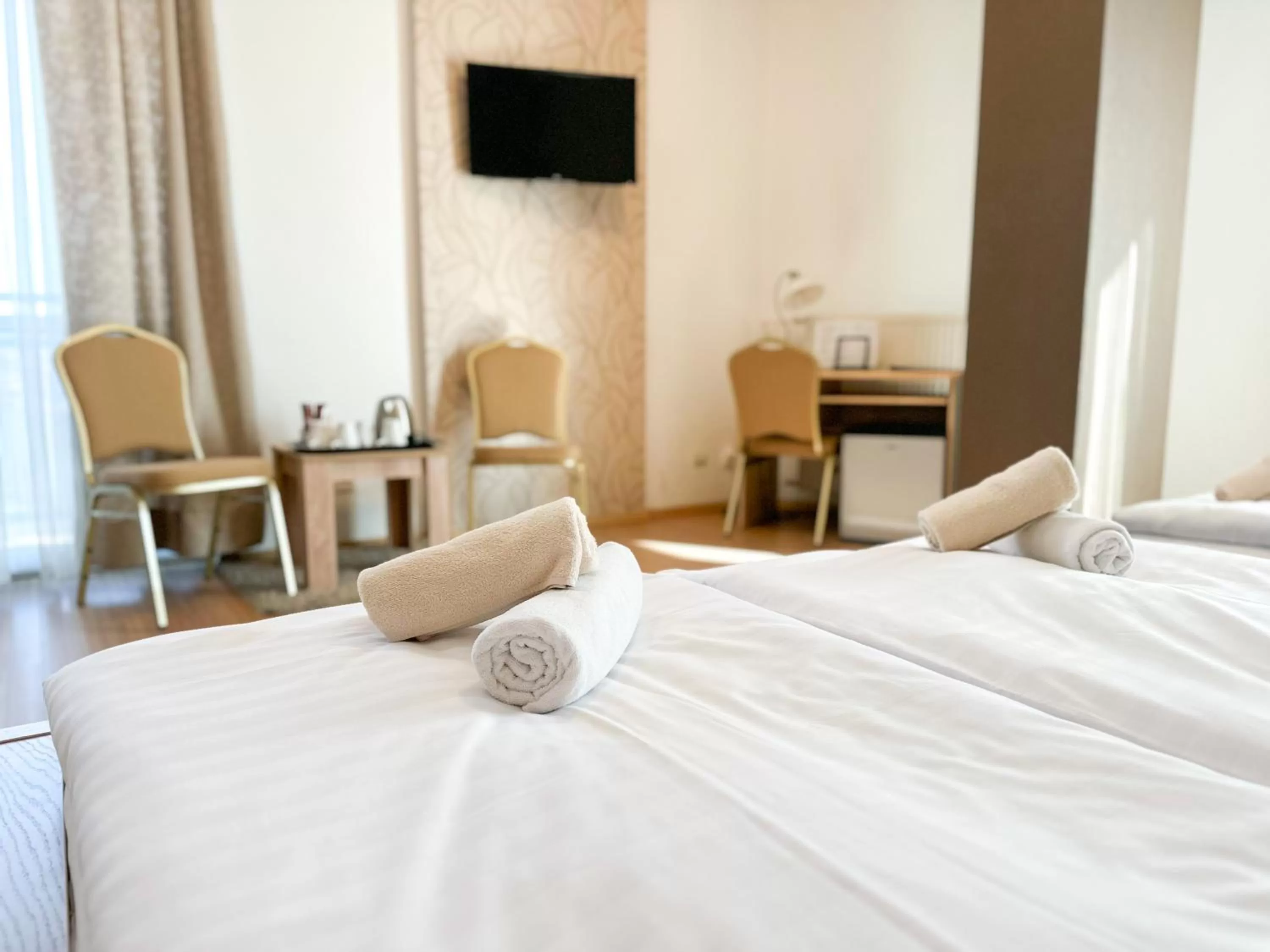 Photo of the whole room, Bed in Hotel Modena