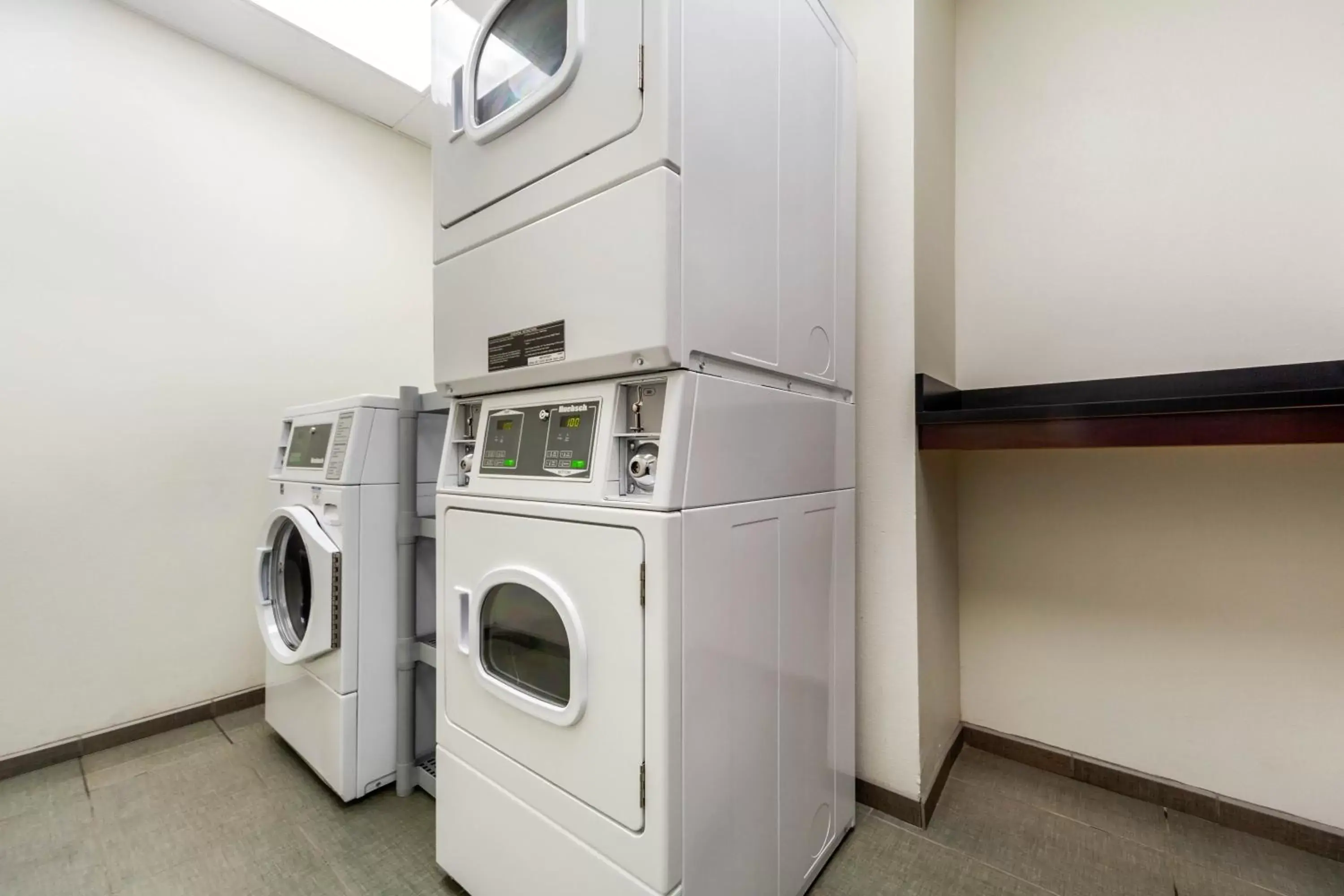 Area and facilities, Kitchen/Kitchenette in MainStay Suites Lincoln University Area