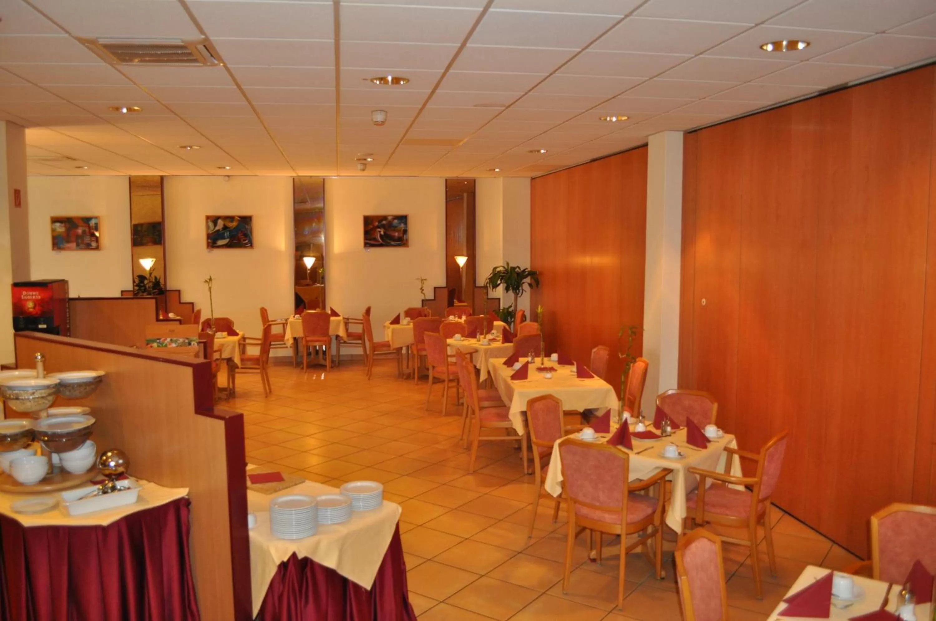 Restaurant/places to eat in Fly Inn Hotel Frankfurt Airport Rüsselsheim ehemals Trip Inn Hotels