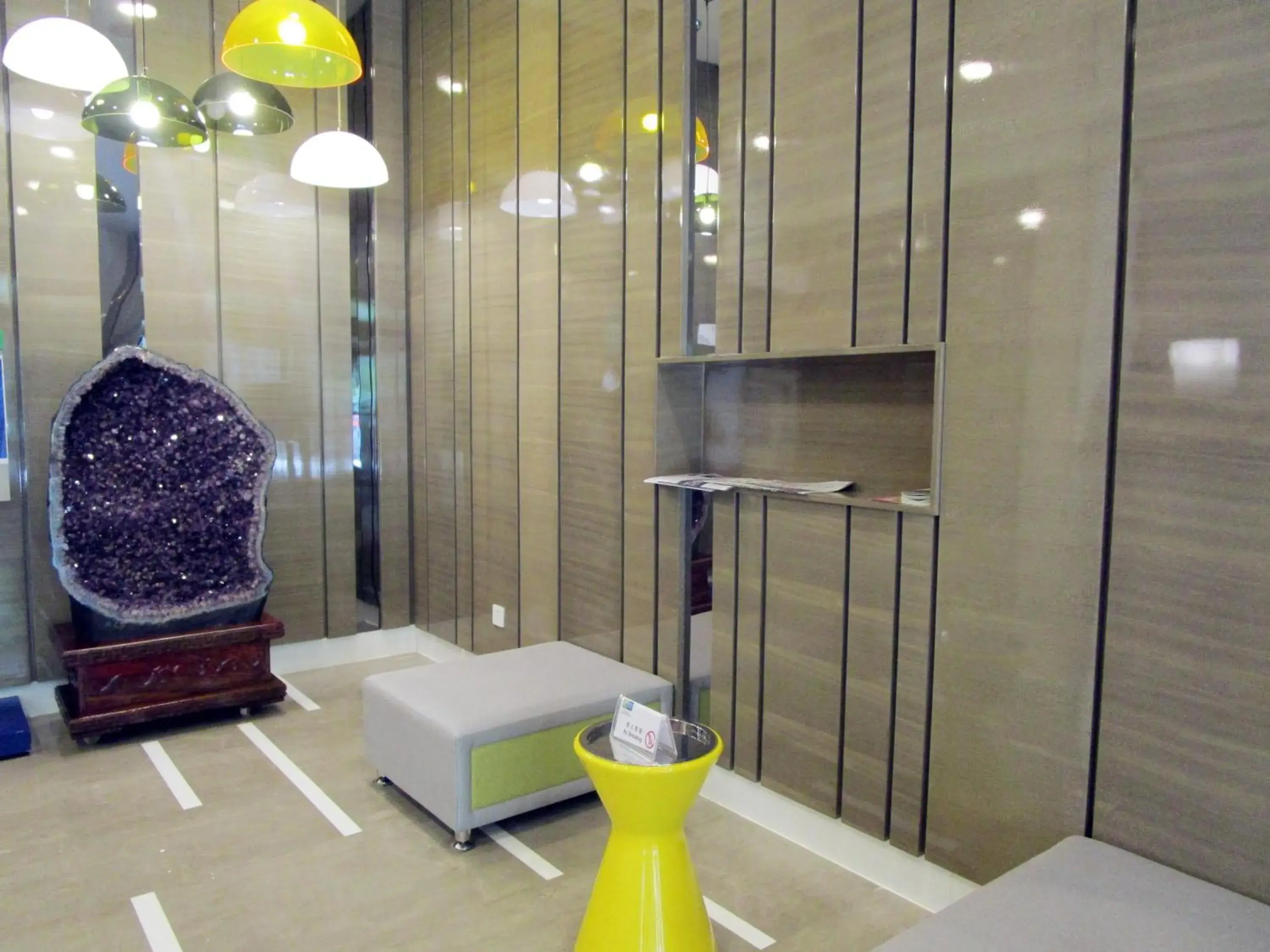 Property building in Holiday Inn Express Xi'an High-Tech Zone by IHG Property building in Holiday Inn Express Xi'an High-Tech Zone by IHG