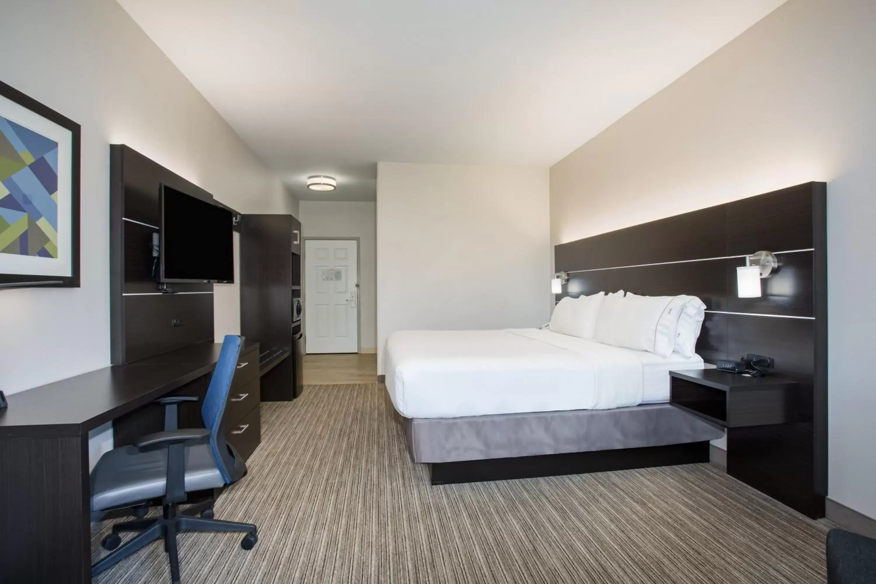 Photo of the whole room, Bed in Holiday Inn Express Hotel & Suites Fort Collins, an IHG Hotel