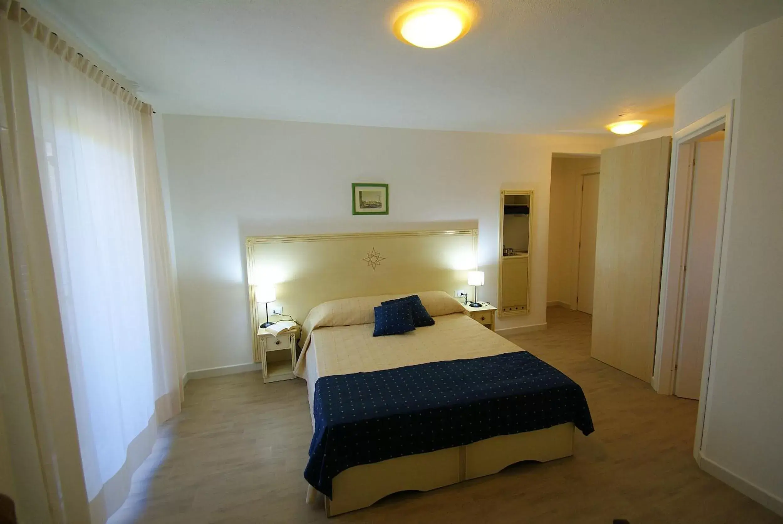 Bedroom, Bed in Hotel La Tartaruga Bianca