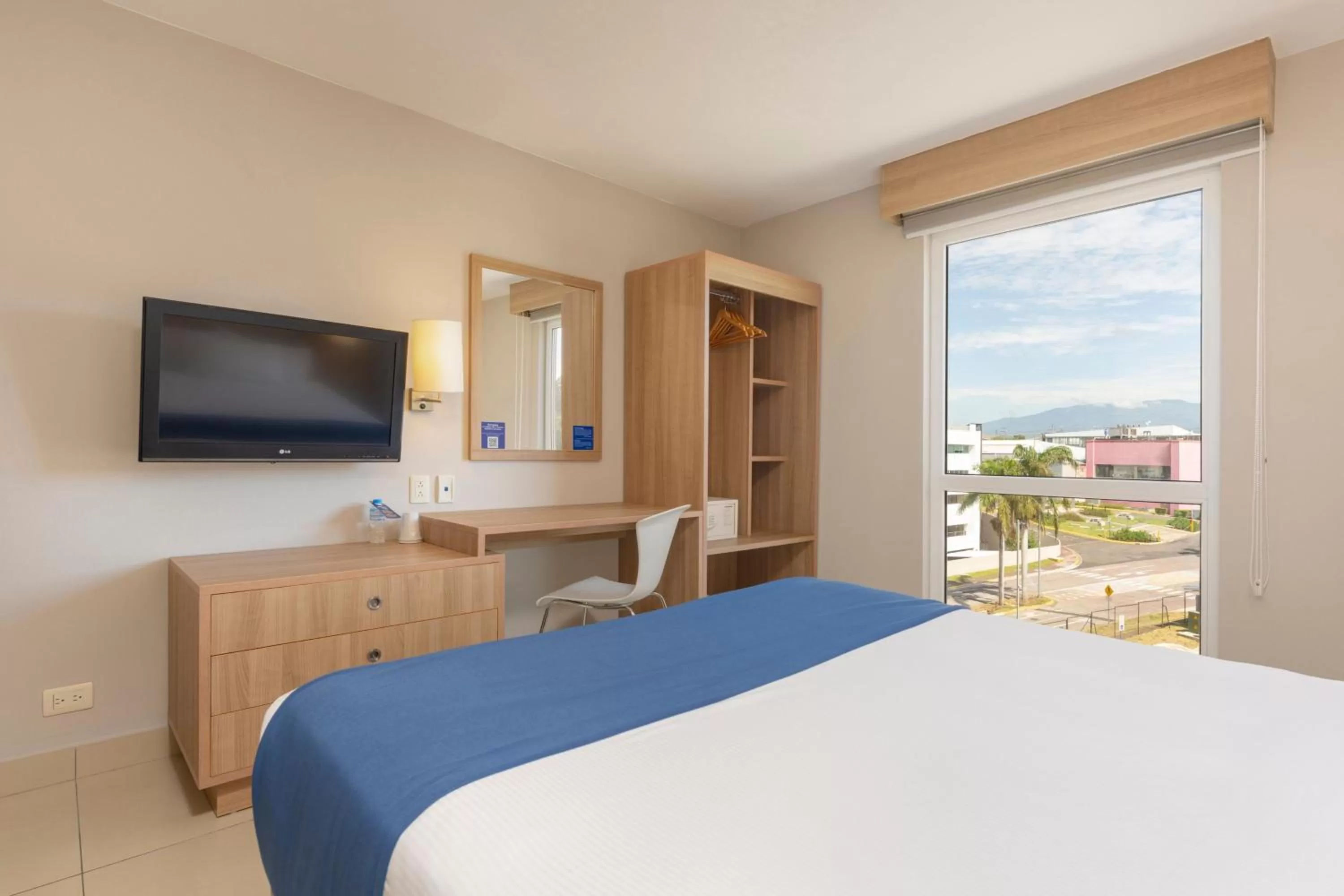 View (from property/room), Bed in City Express by Marriott San José Costa Rica