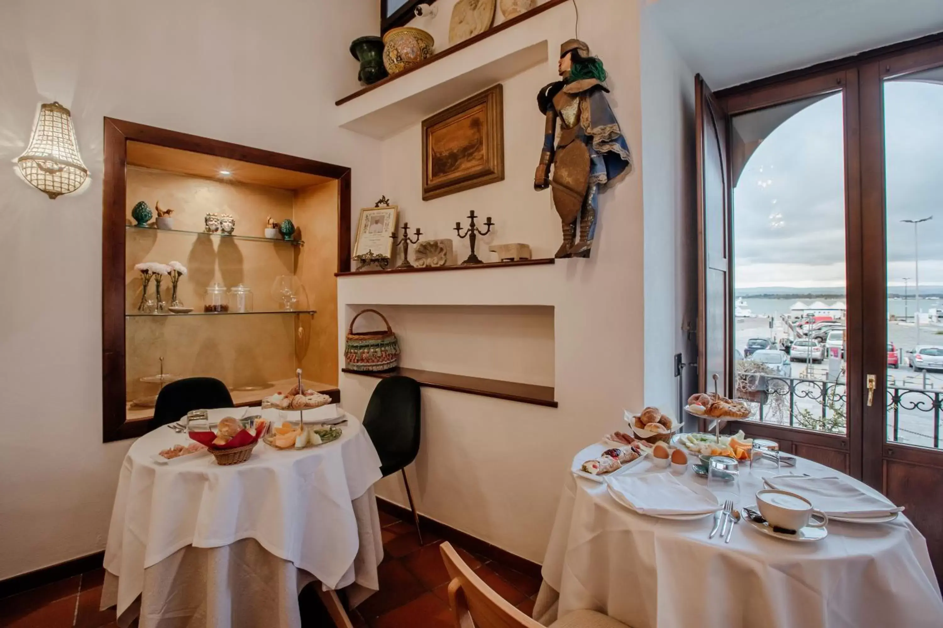 View (from property/room), Restaurant/Places to Eat in Palazzo Giunta - Porta Marina Ortigia