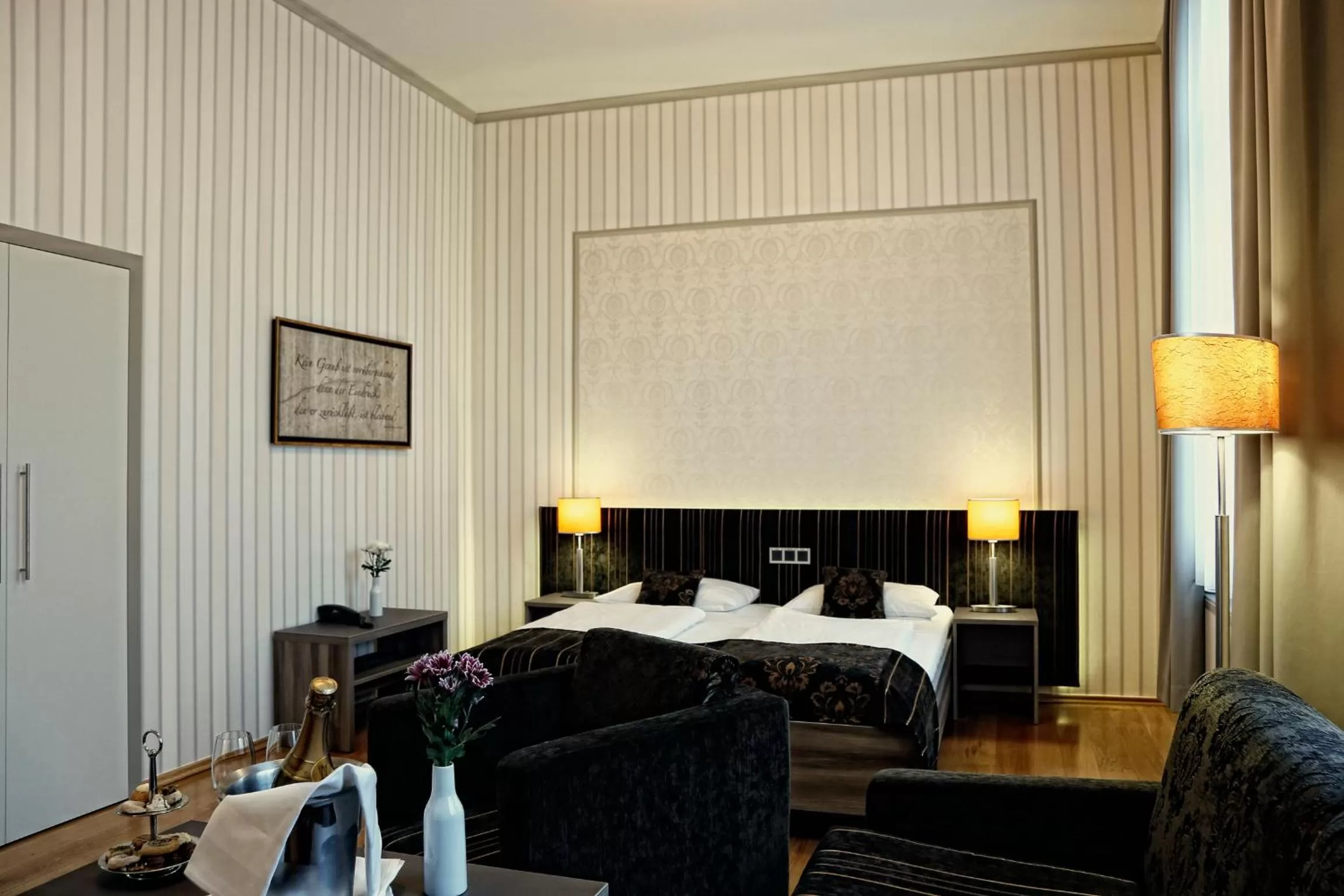 Photo of the whole room, Bed in Konsumhotel Dorotheenhof Weimar