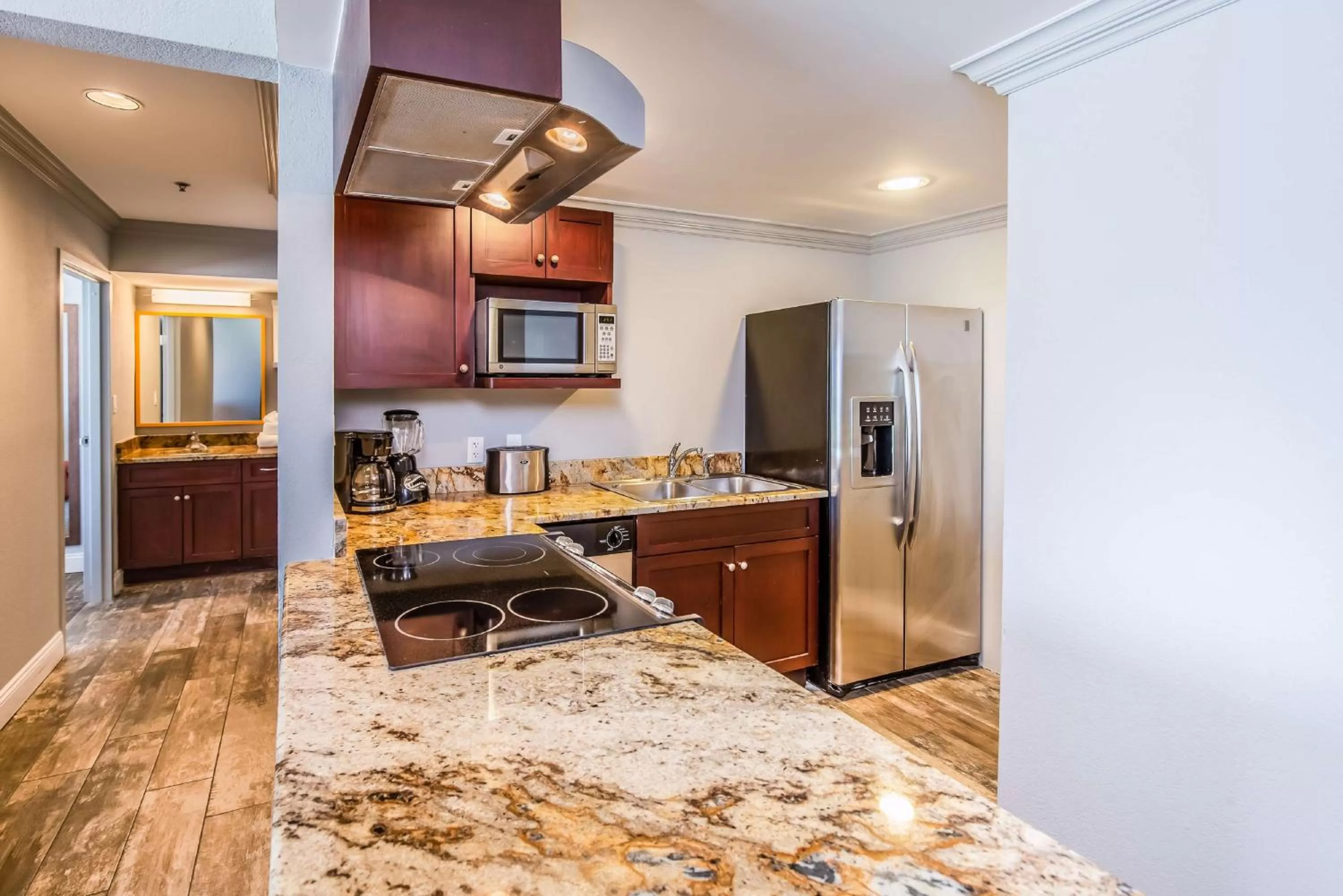 Living room in Hampton Inn Pensacola Beach