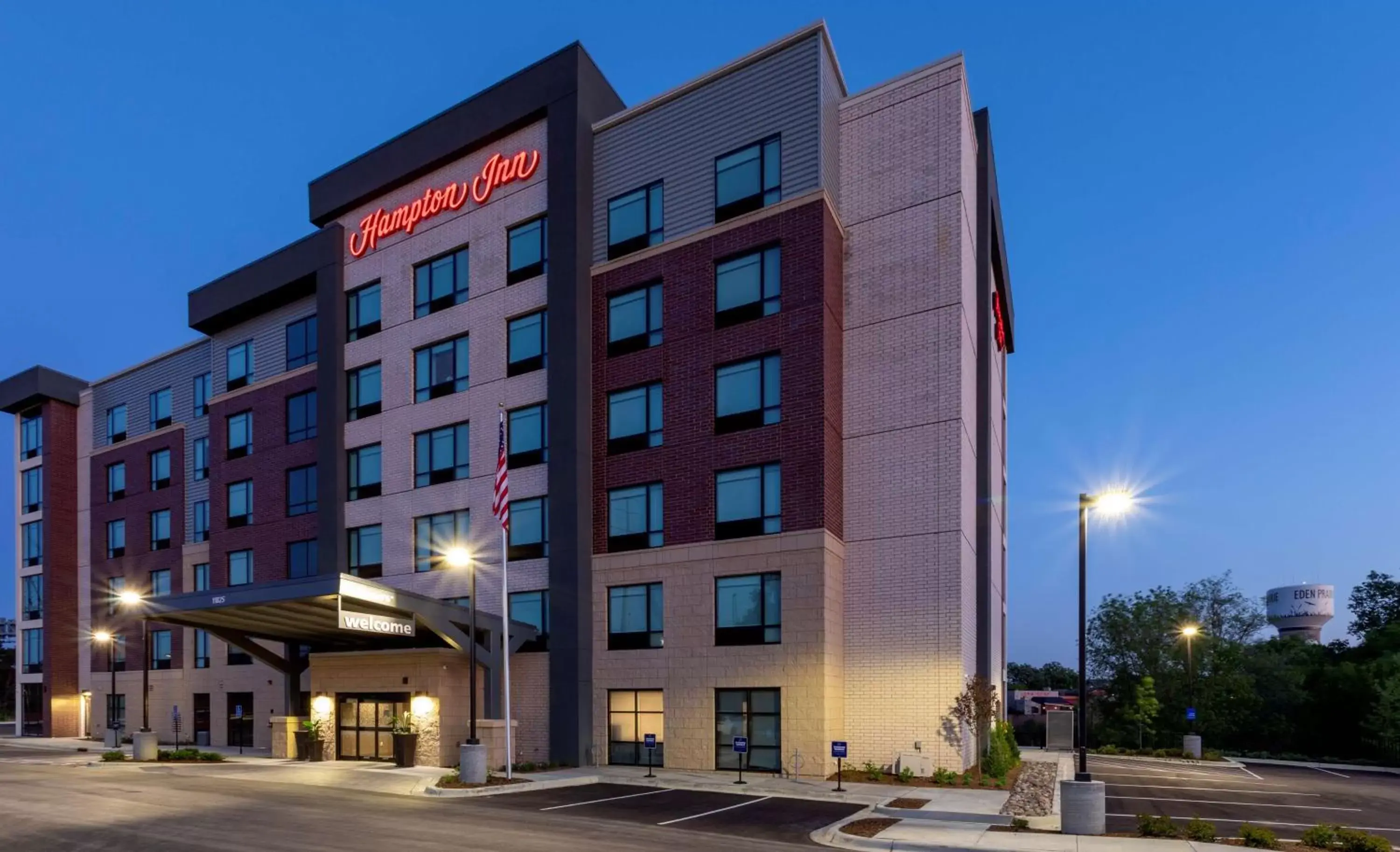 Property building in Hampton Inn Eden Prairie Minneapolis Property building in Hampton Inn Eden Prairie Minneapolis