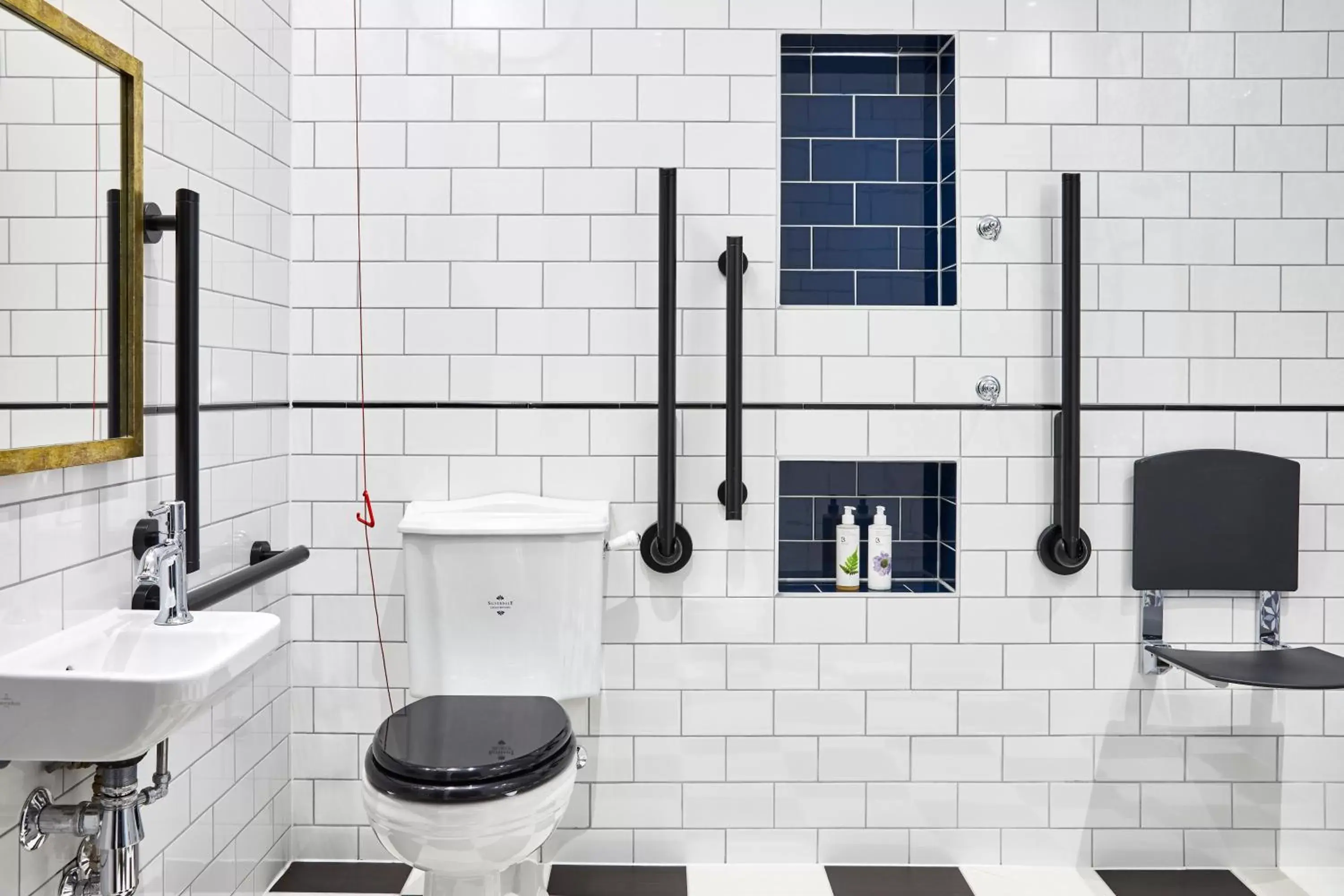 Photo of the whole room, Bathroom in Hotel Indigo - Stratford Upon Avon, an IHG Hotel