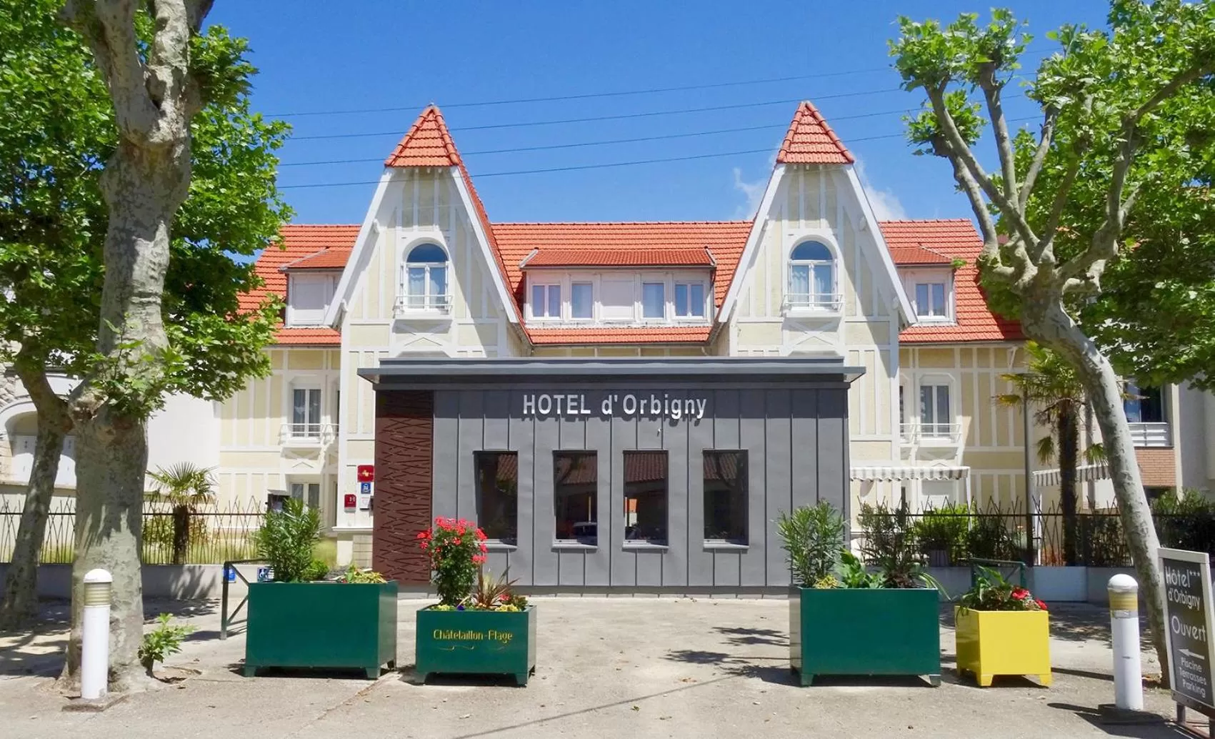 Property building in Boutique Hôtel d'Orbigny Chatelaillon - La Rochelle