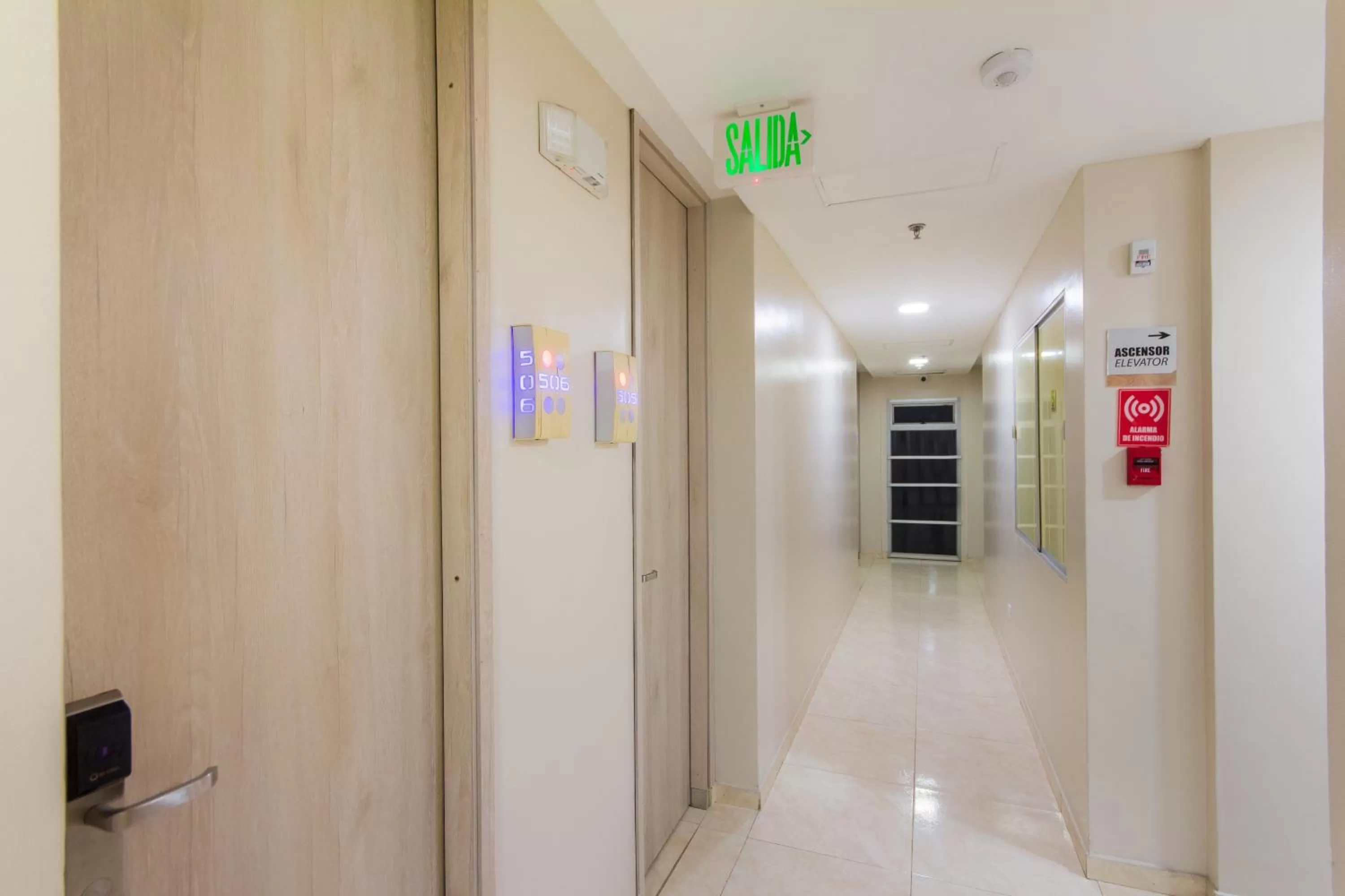 Area and facilities in Hotel Aixo Suites By GEH Suites