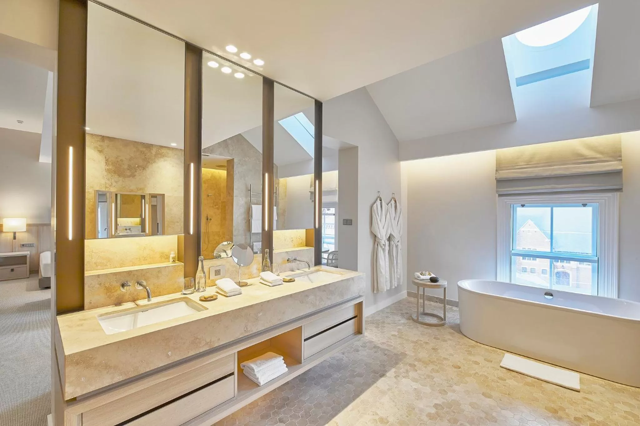 Photo of the whole room in COMO The Treasury