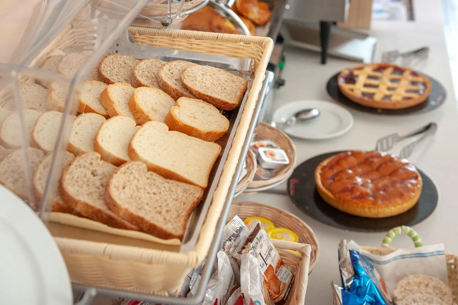 Continental breakfast in Hotel Mondial