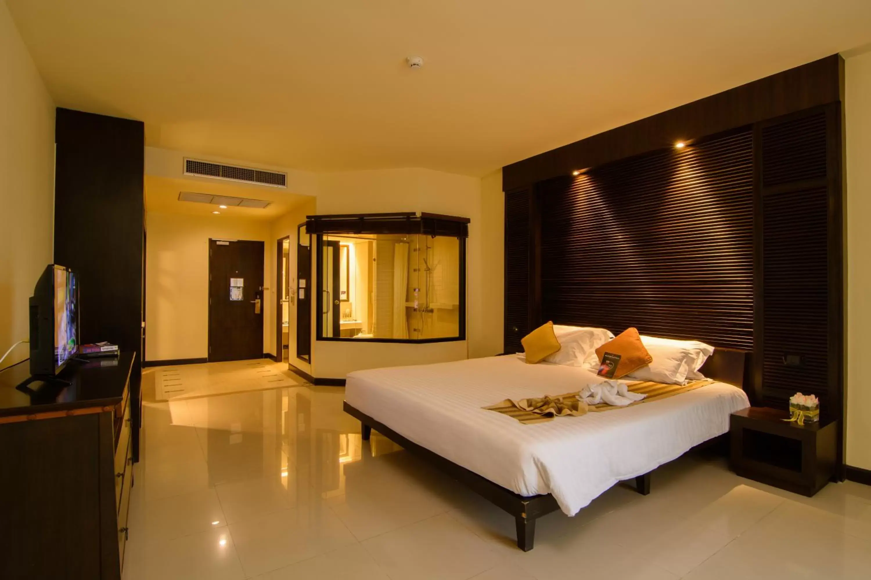 Bed in The Nouveau Chumphon Beach Resort And Golf Bed in The Nouveau Chumphon Beach Resort And Golf