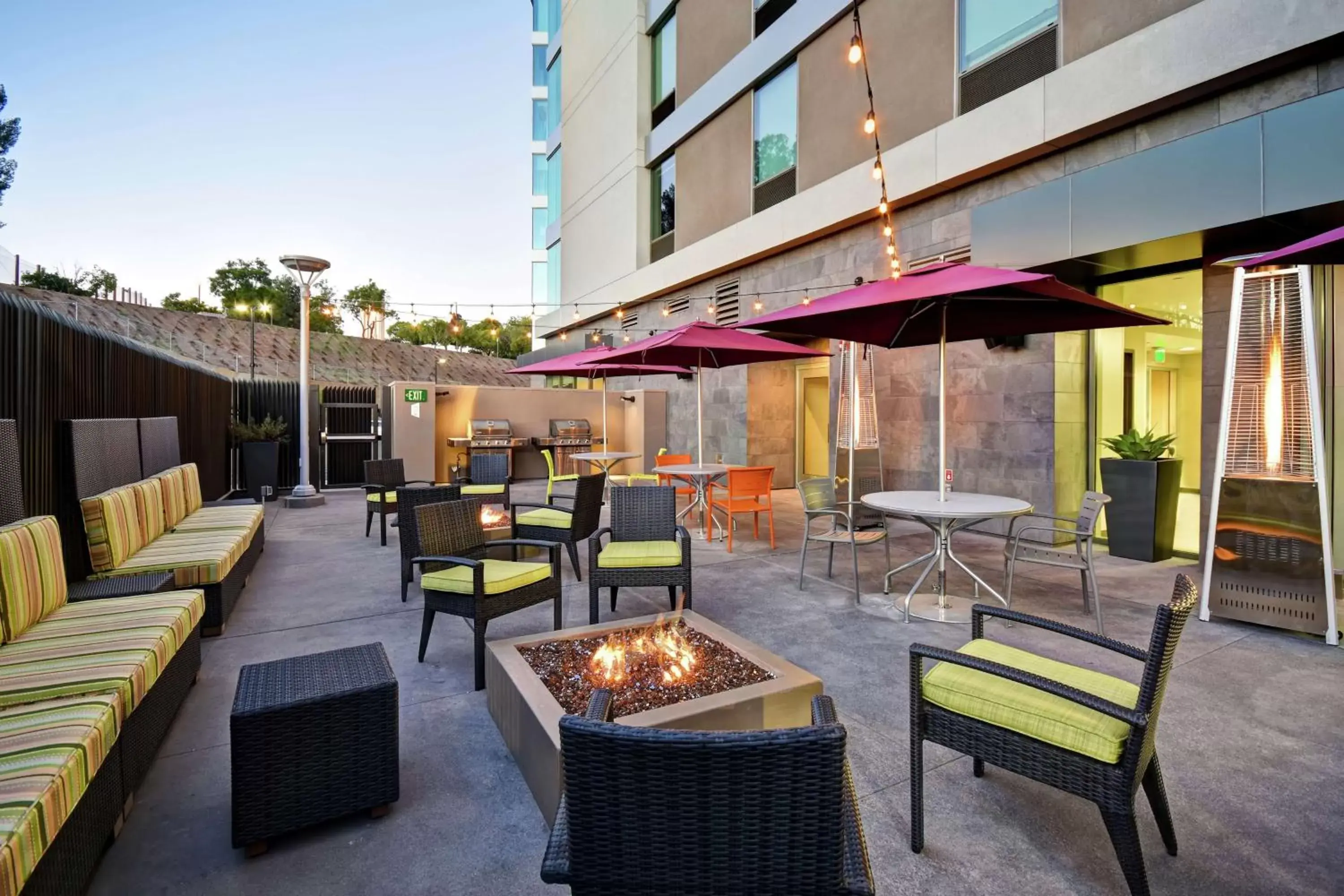 Patio, Restaurant/Places to Eat in Home2 Suites by Hilton Los Angeles Montebello