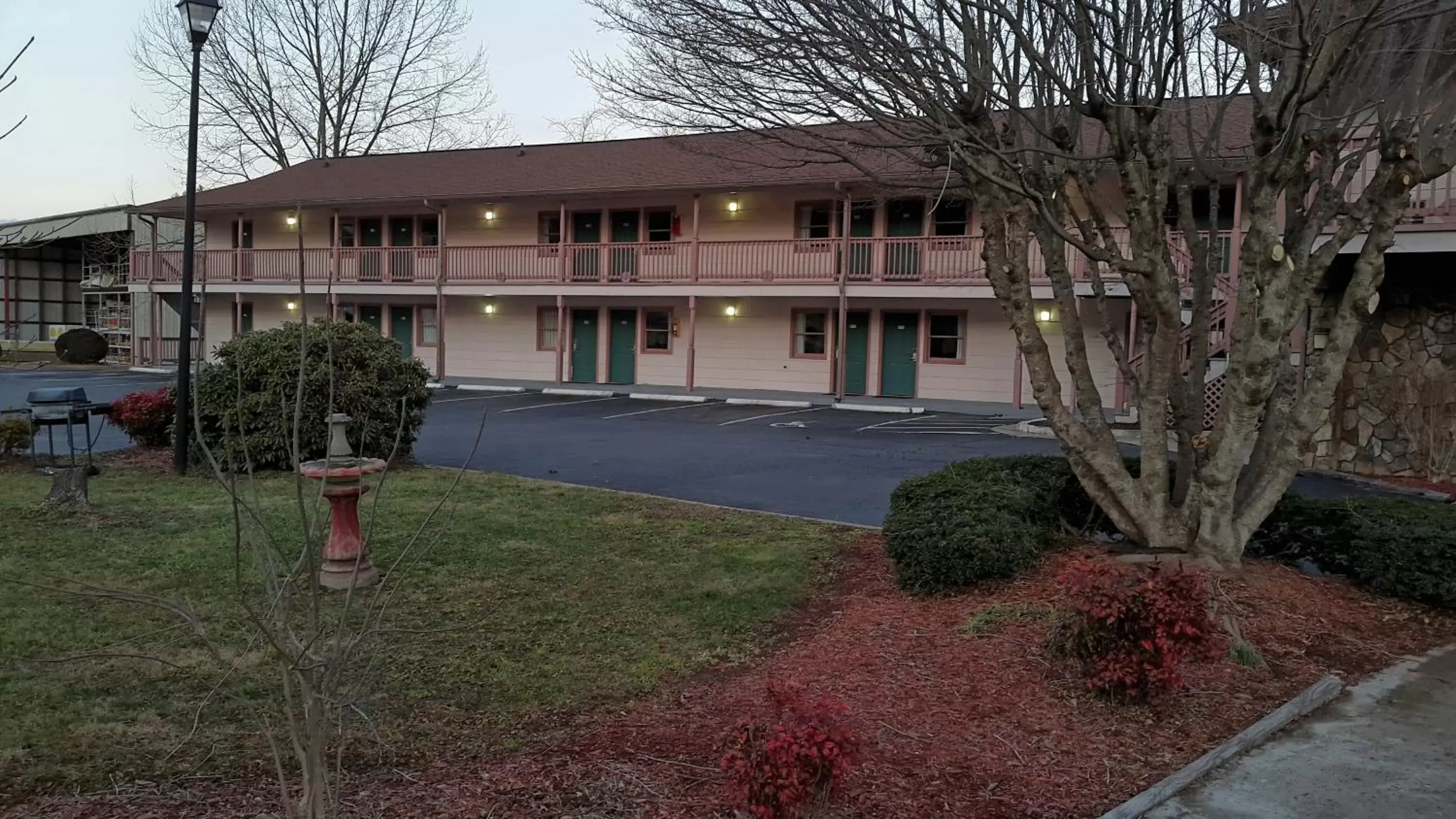 Property Building in Mountain Valley Inn