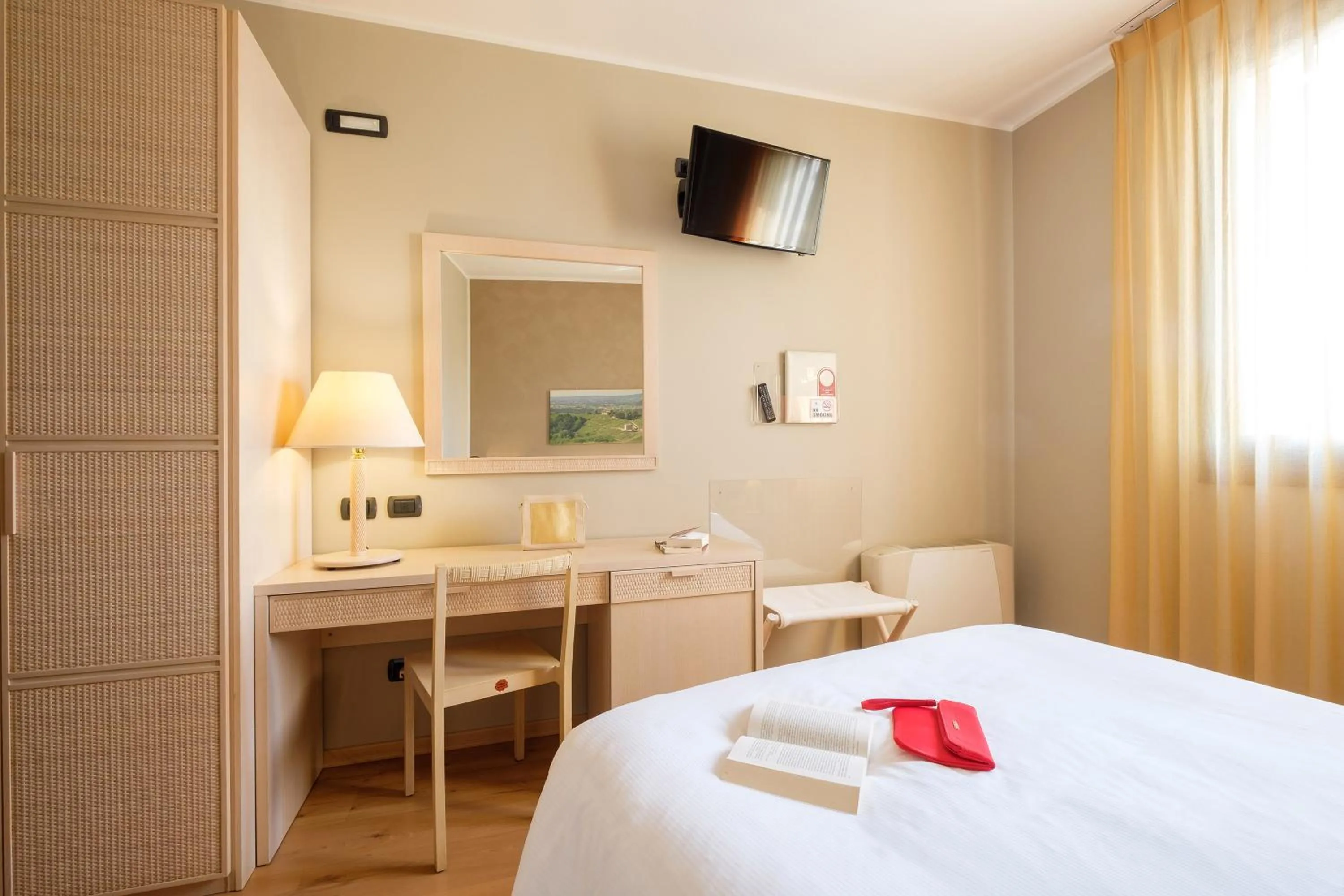 Photo of the whole room, Bed in Wine Hotel San Giacomo Activity & Wellness