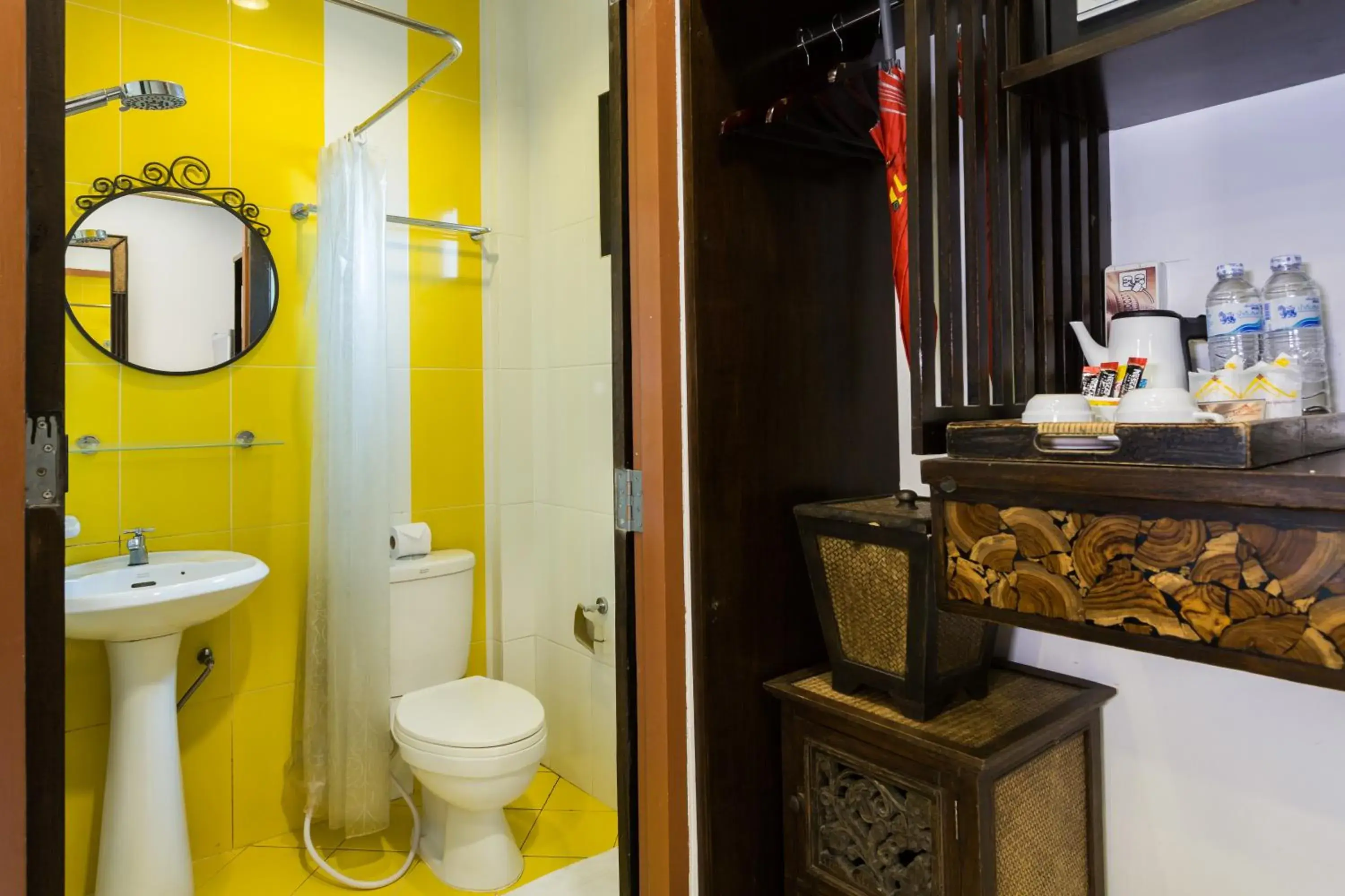 Property building, Bathroom in Ploy Khumthong Boutique Resort